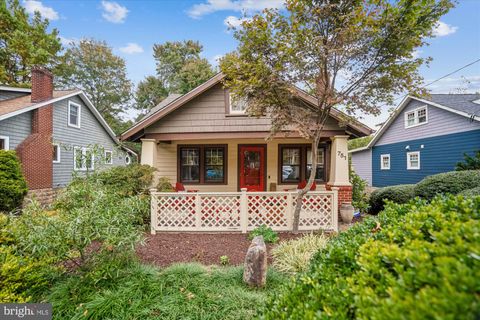 Photo of 751 Silver Spring Avenue, SILVER SPRING, MD 20910 (MLS # MDMC2204906)