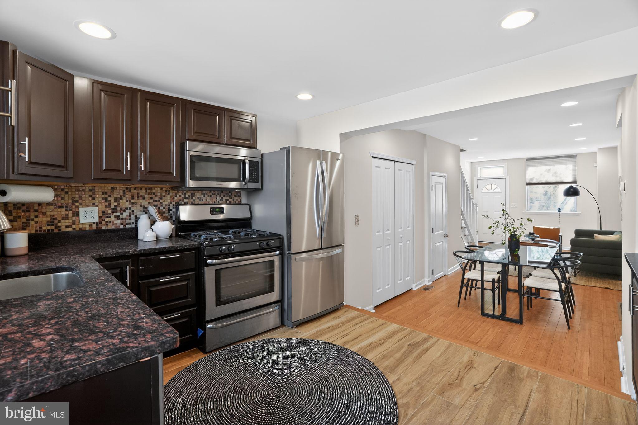 PASSYUNK SQUARE - Residential