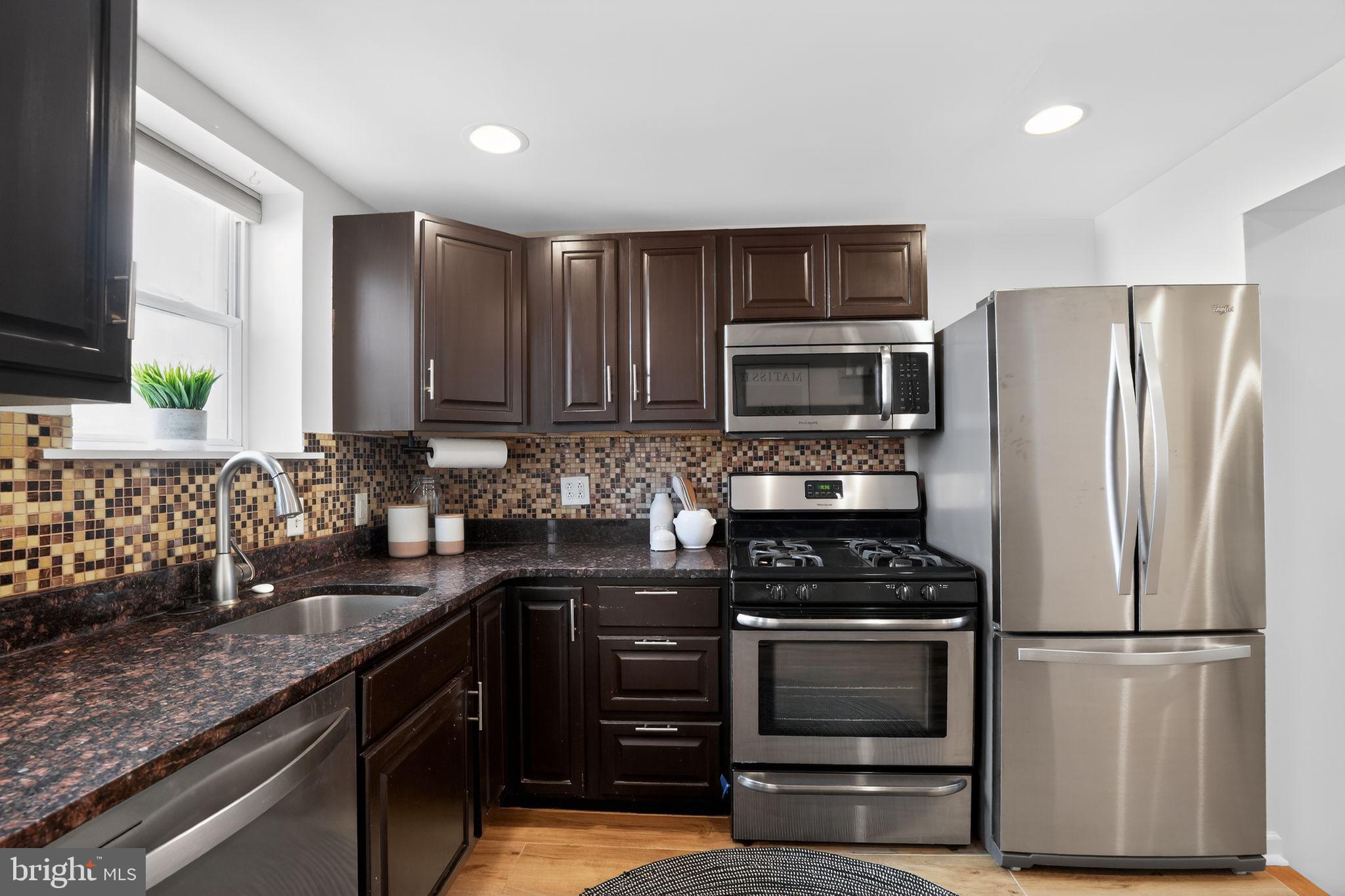 PASSYUNK SQUARE - Residential