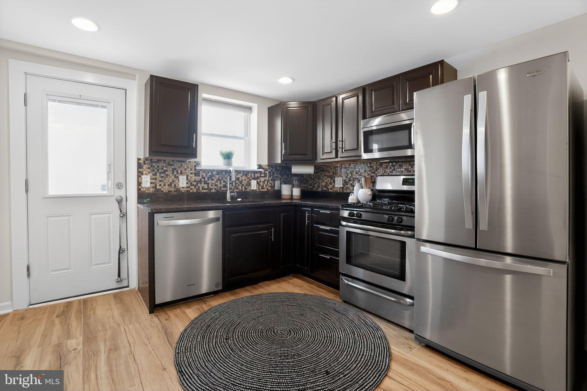 PASSYUNK SQUARE - Residential