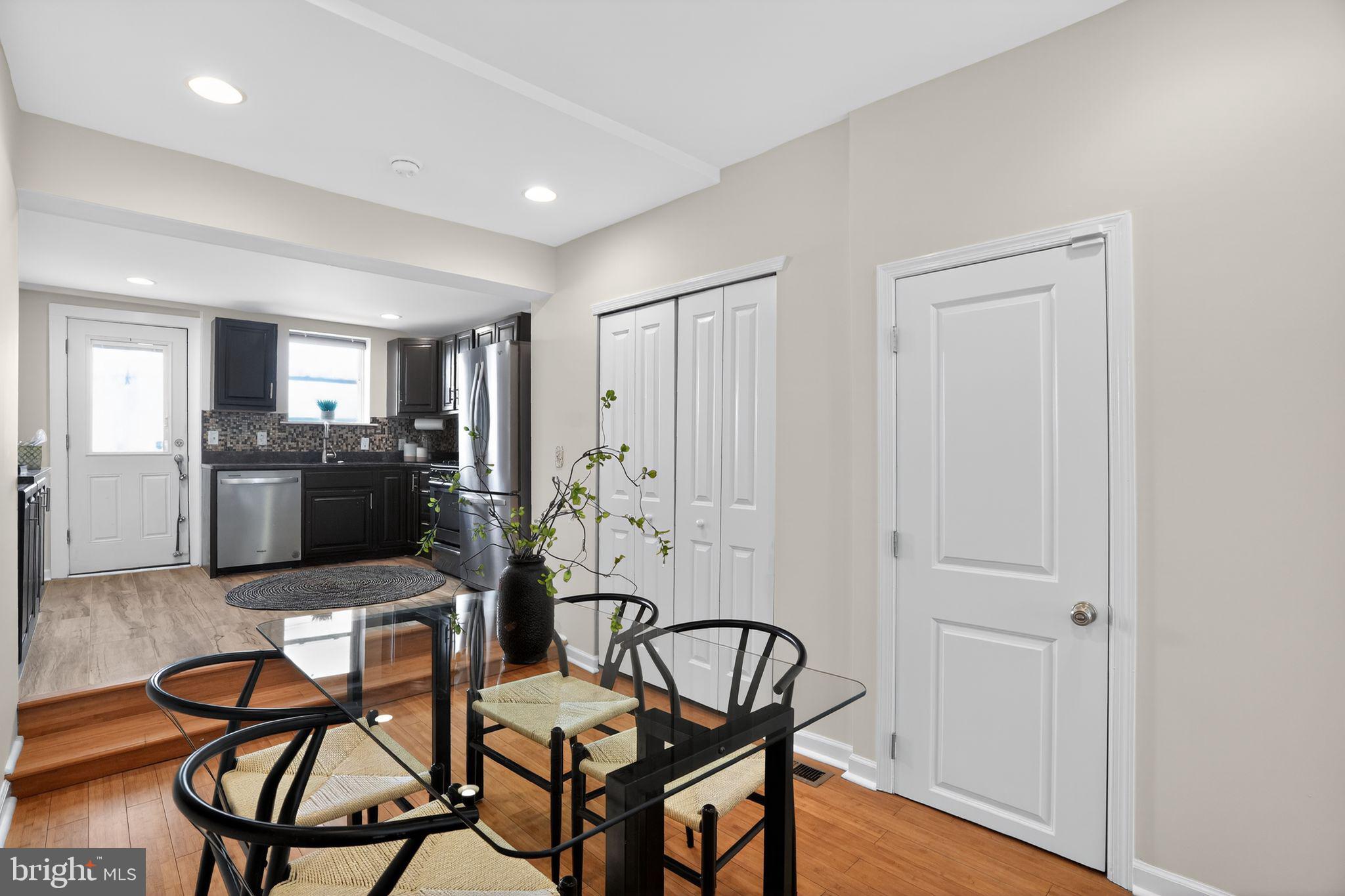 PASSYUNK SQUARE - Residential