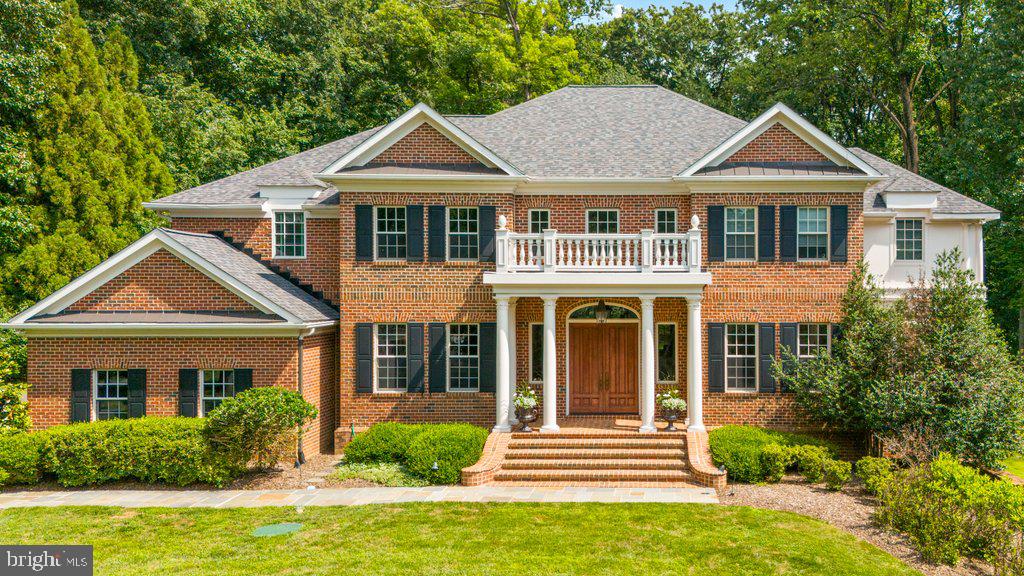 2605 CHESTNUT WOODS COURT