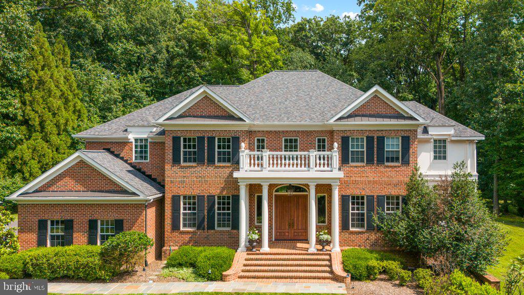 2605 CHESTNUT WOODS COURT
