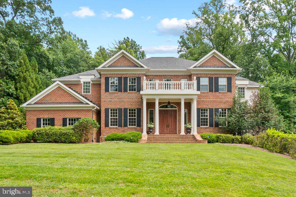 2605 CHESTNUT WOODS COURT