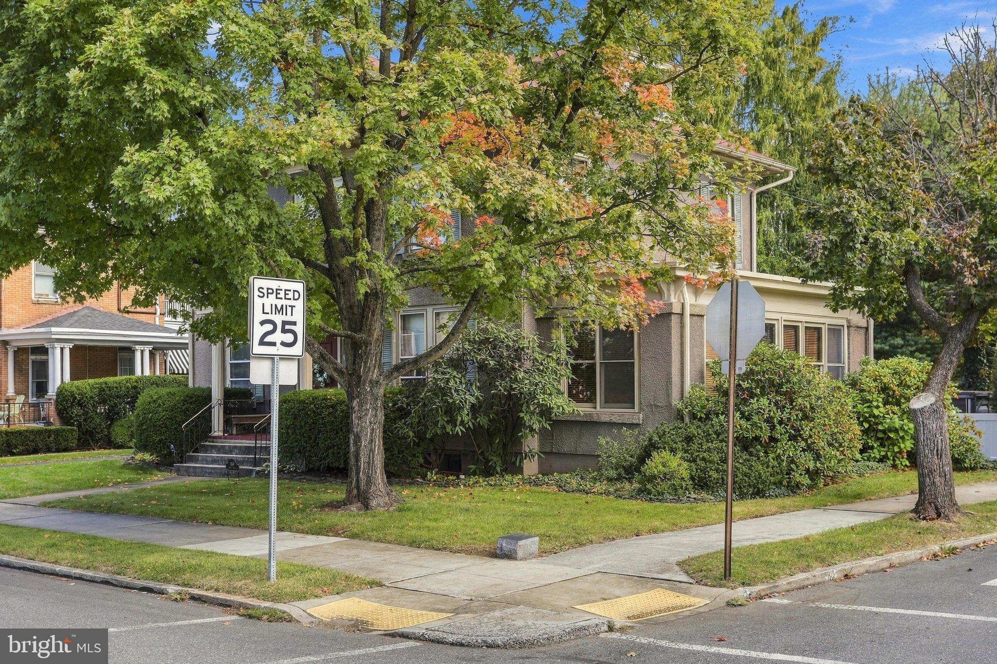 204 FIFTH AVENUE