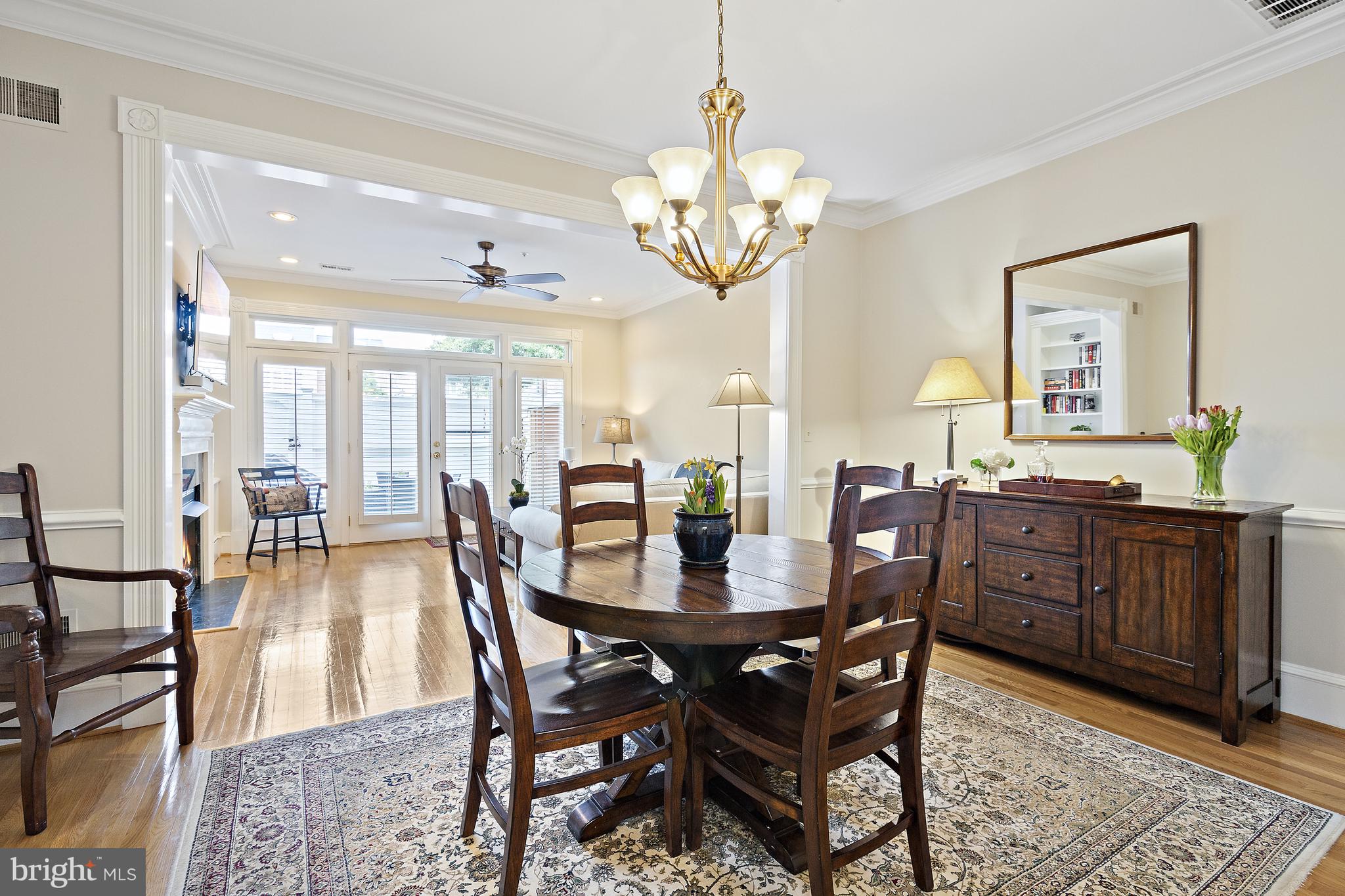 QUEENS ROW - Residential