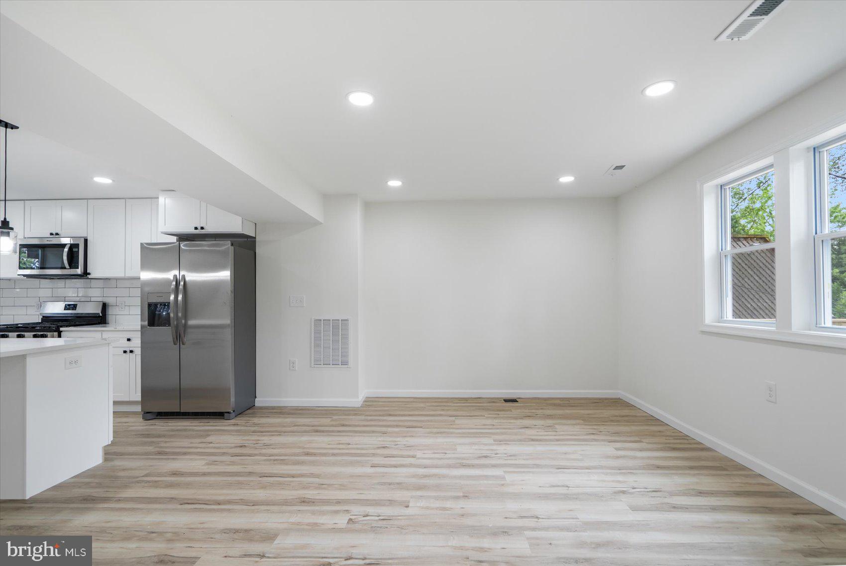 IDLEWOOD - Residential