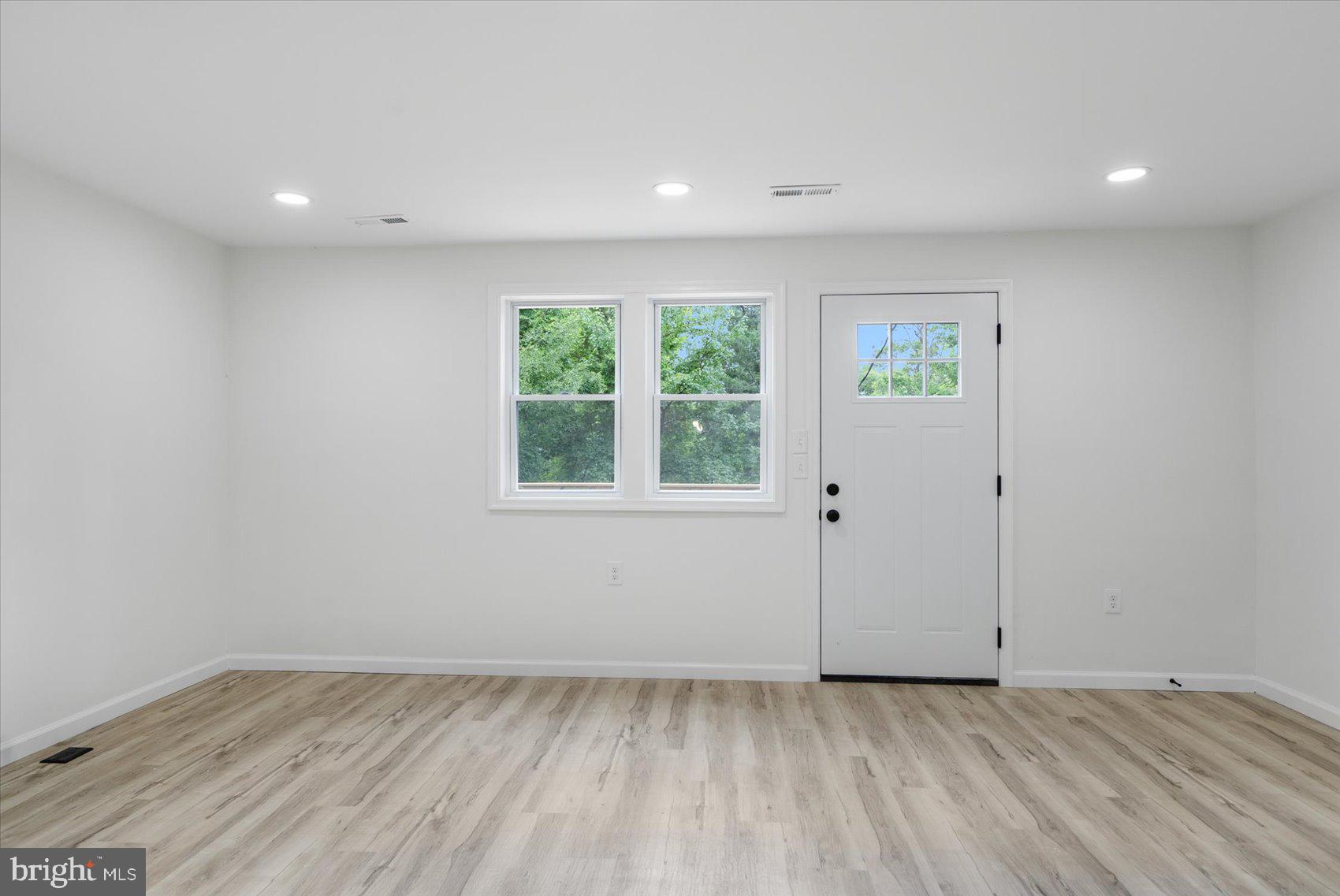 IDLEWOOD - Residential