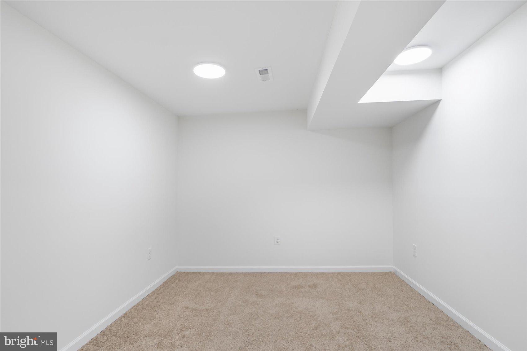 IDLEWOOD - Residential