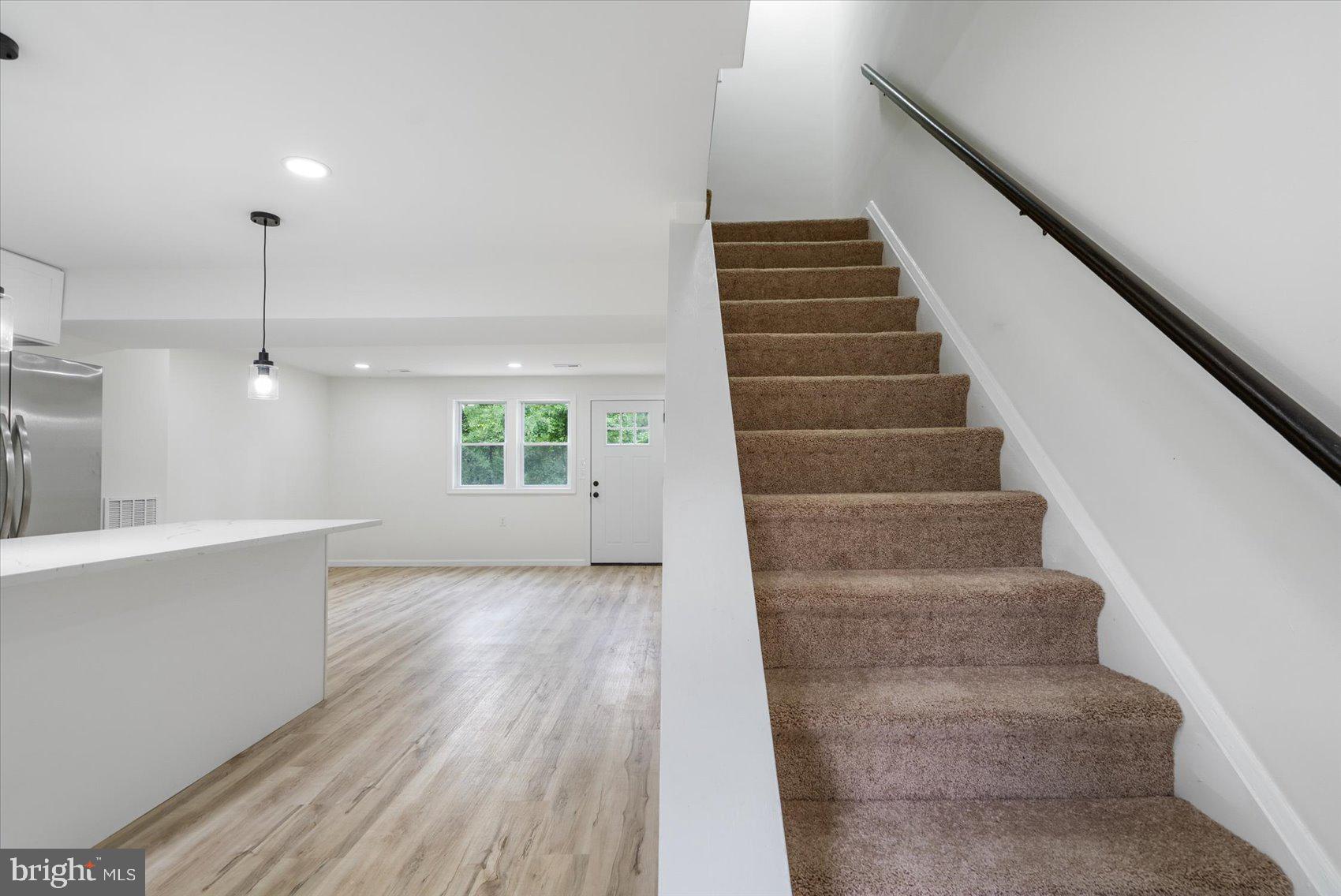 IDLEWOOD - Residential