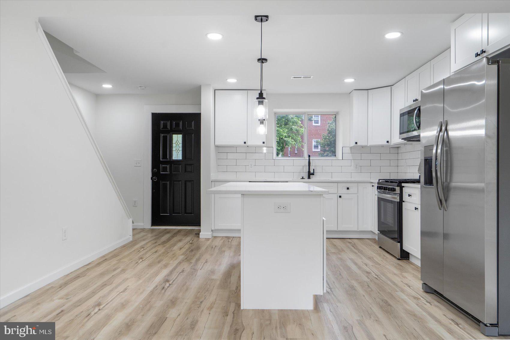 IDLEWOOD - Residential