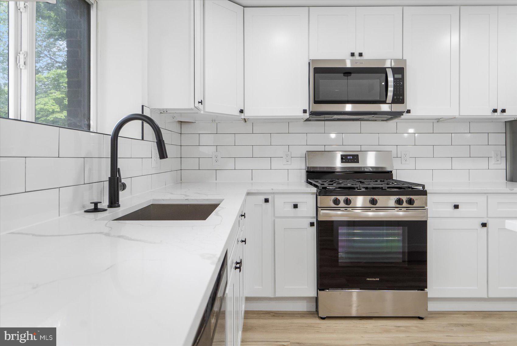 IDLEWOOD - Residential