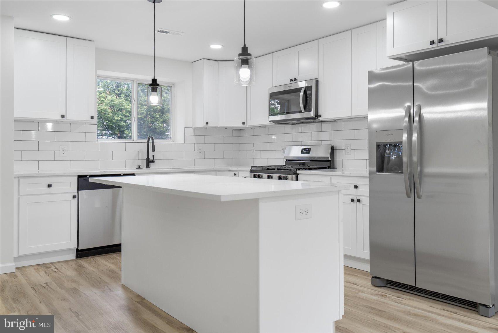 IDLEWOOD - Residential