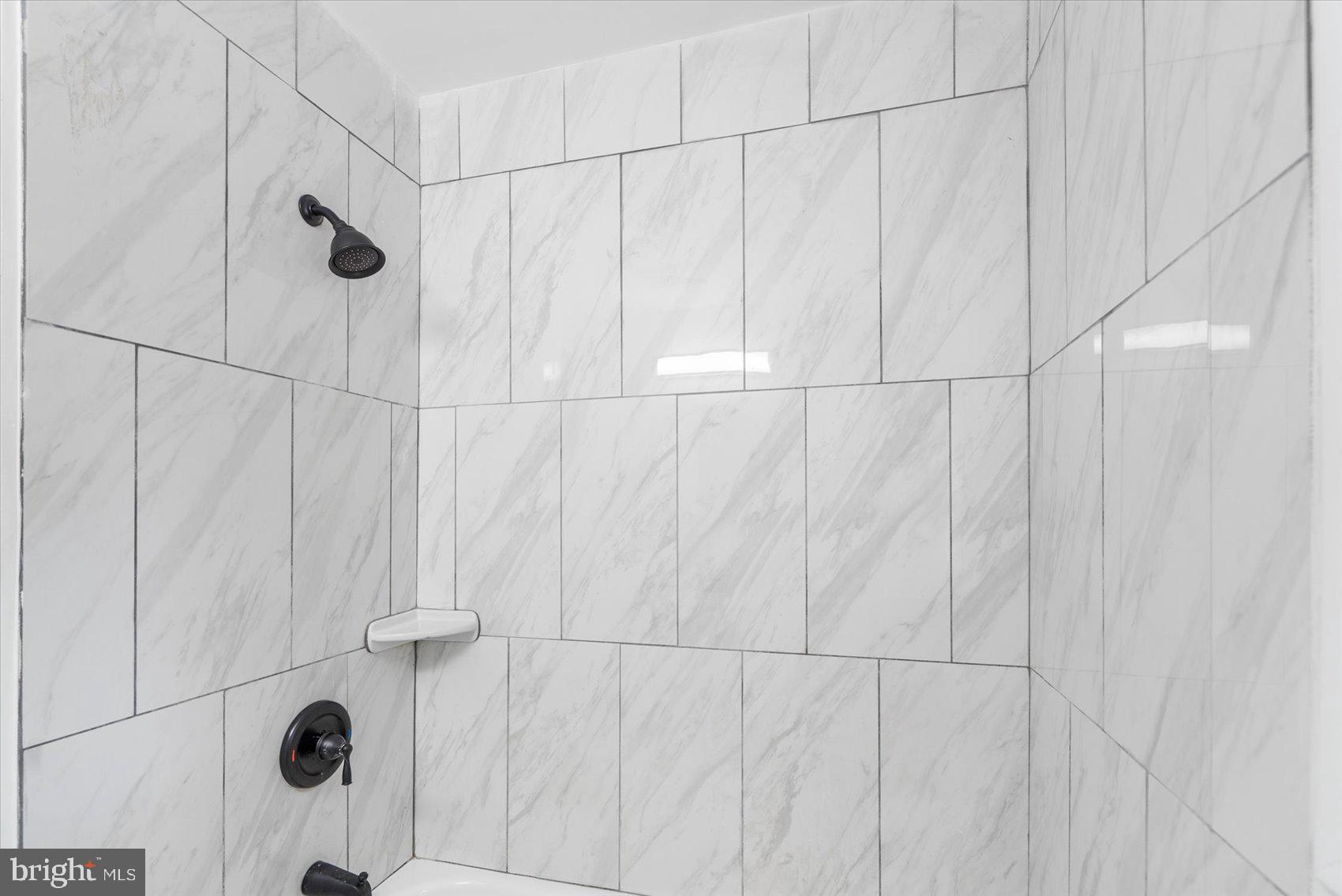 IDLEWOOD - Residential