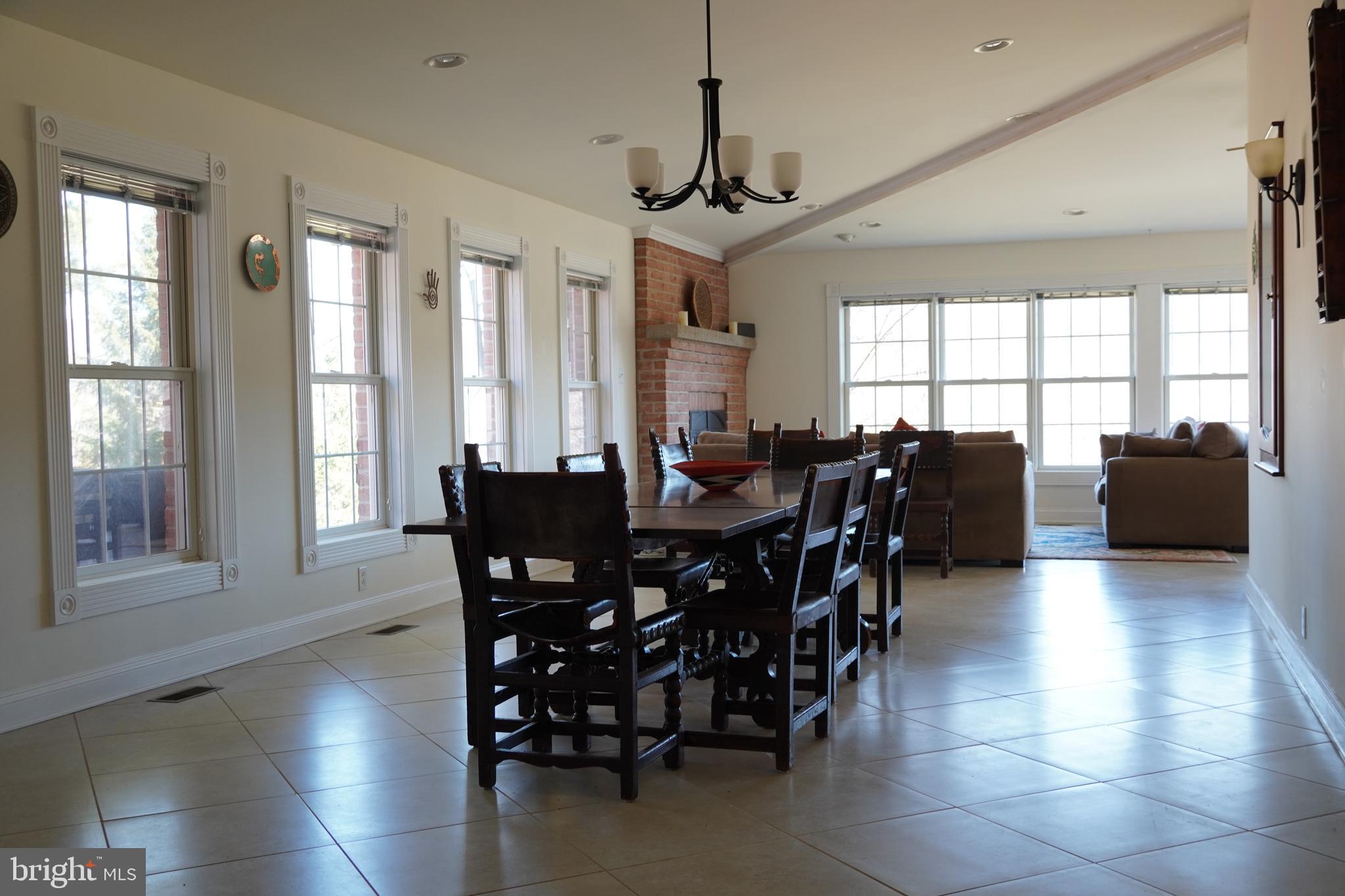 KEEDYSVILLE - Residential