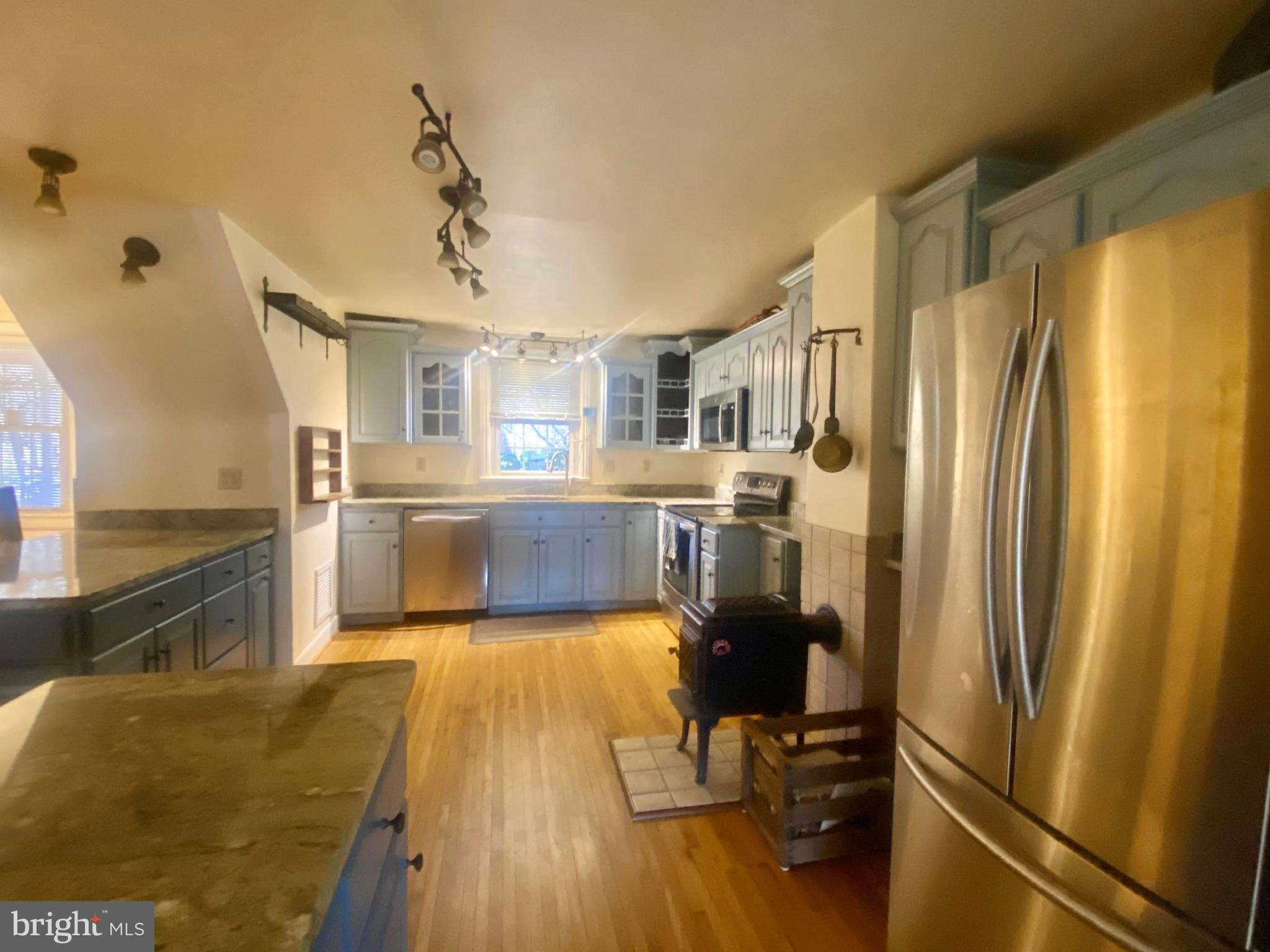 KEEDYSVILLE - Residential