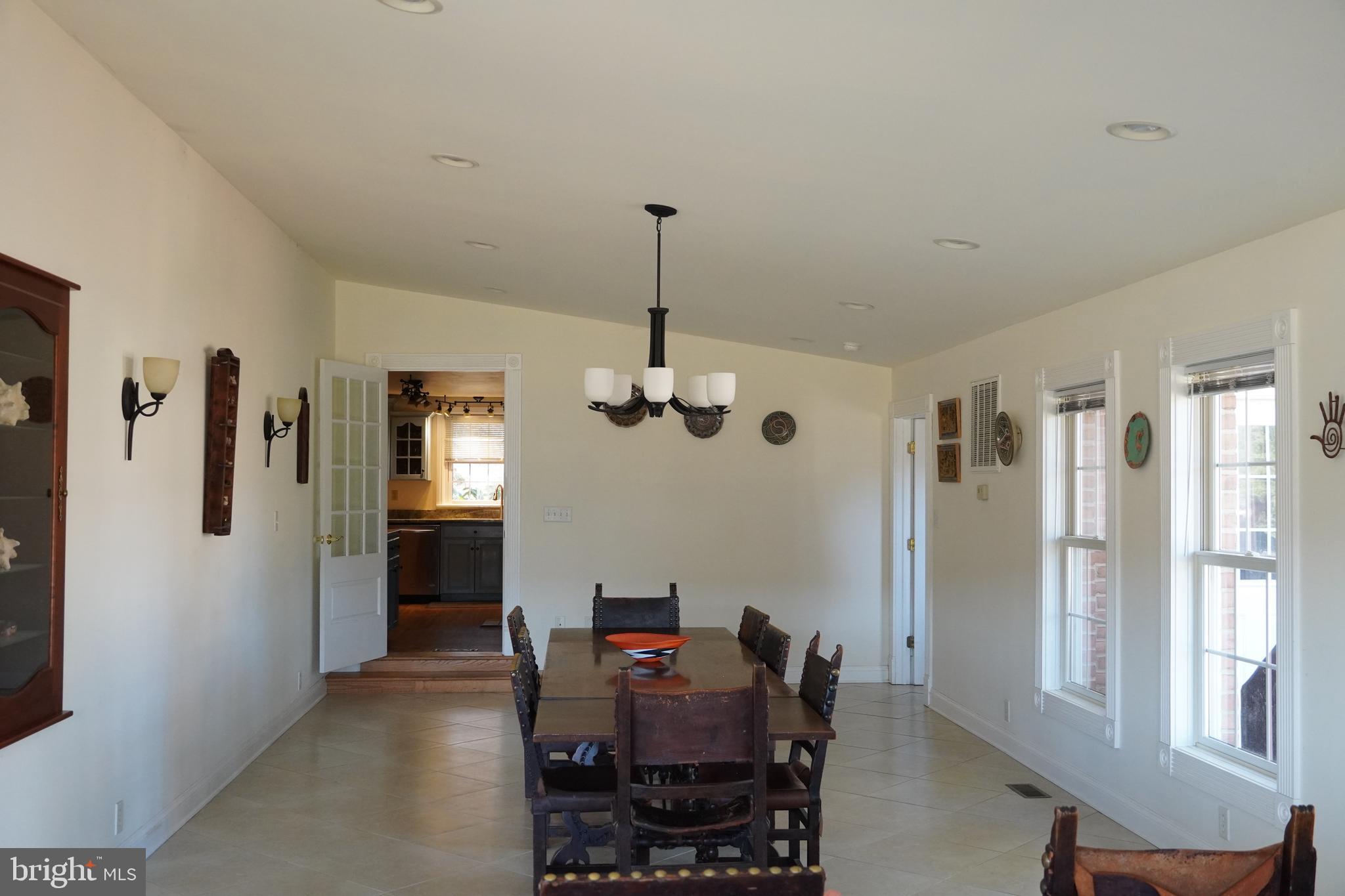 KEEDYSVILLE - Residential