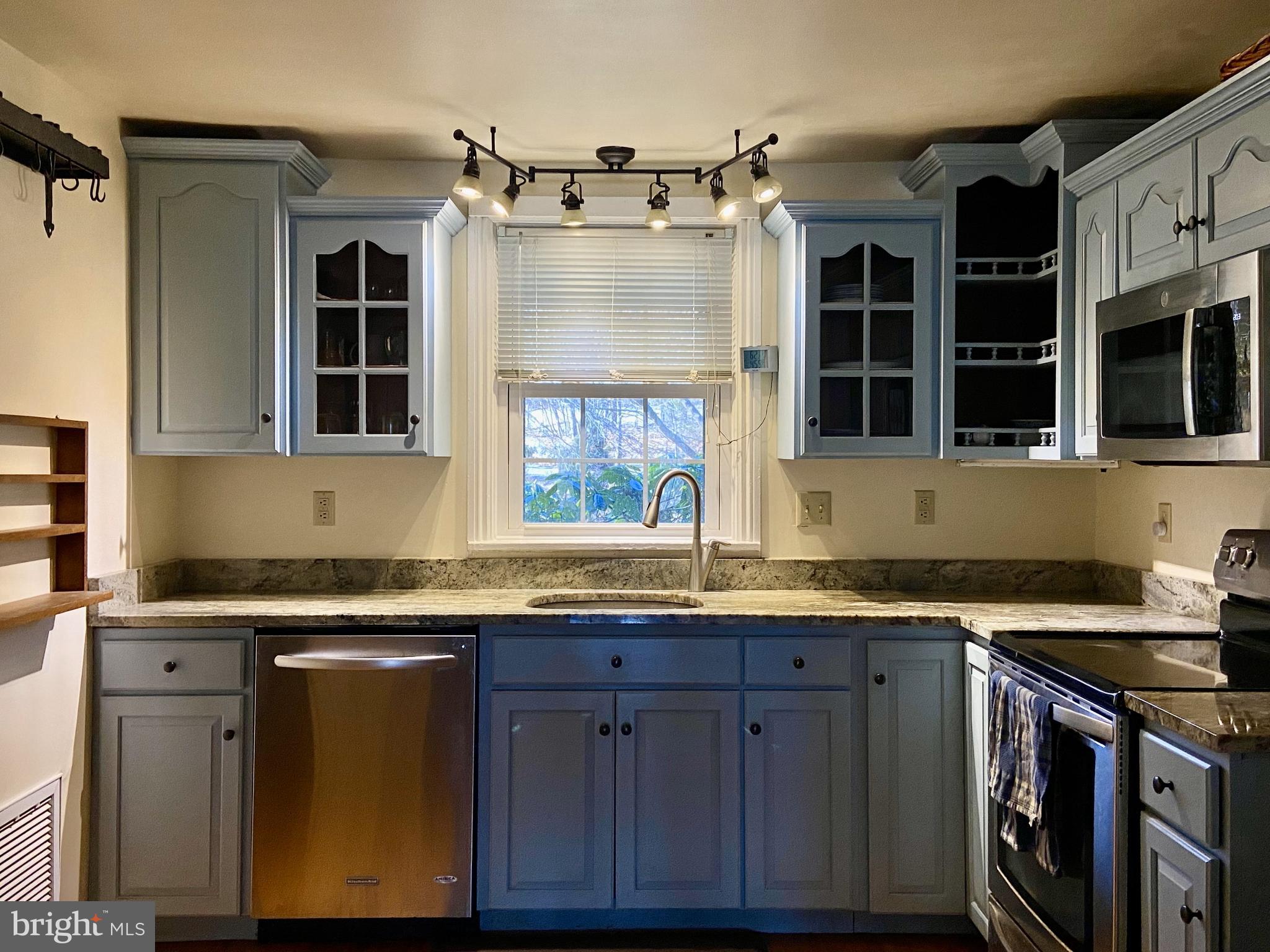 KEEDYSVILLE - Residential