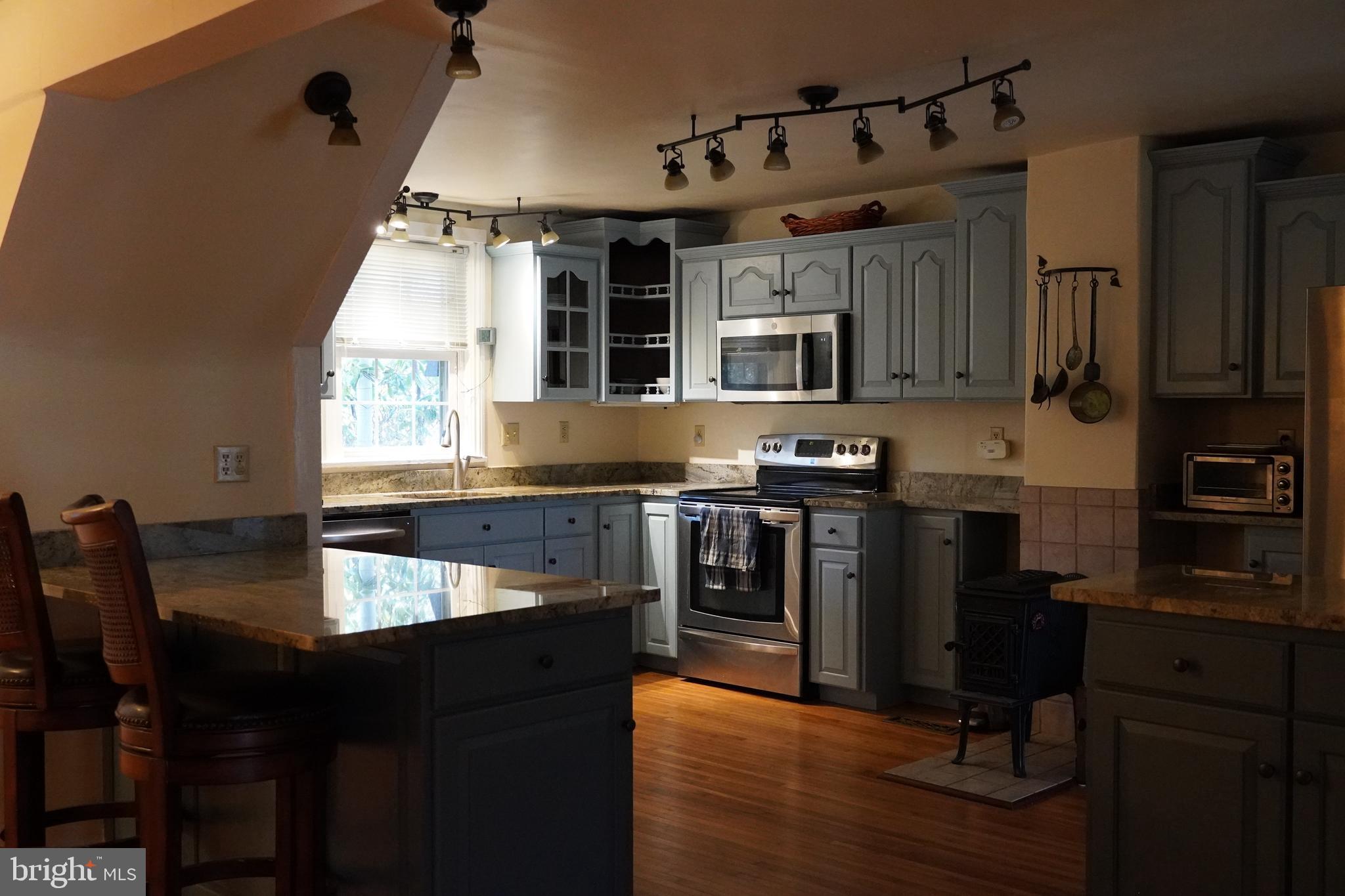 KEEDYSVILLE - Residential