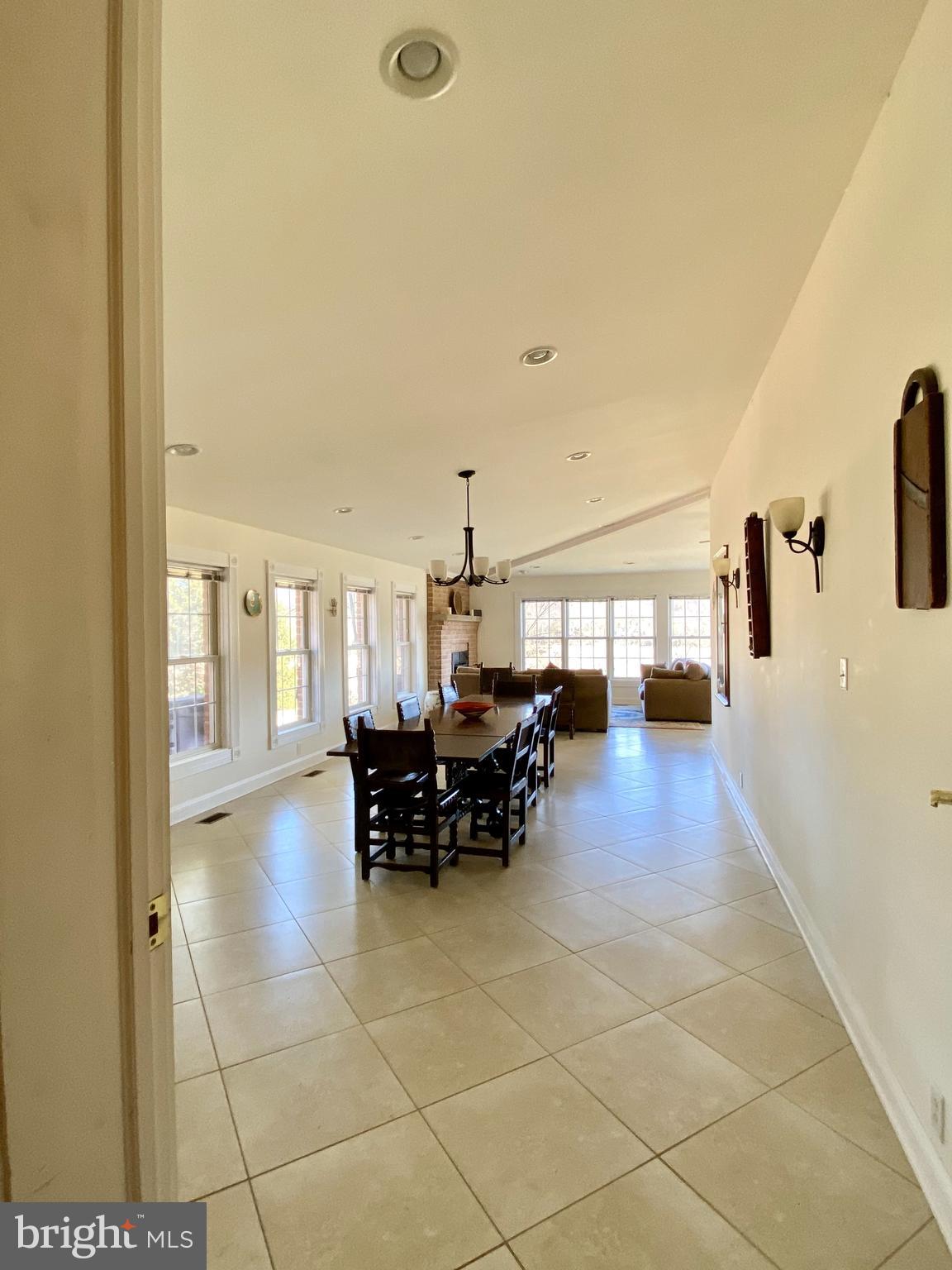 KEEDYSVILLE - Residential