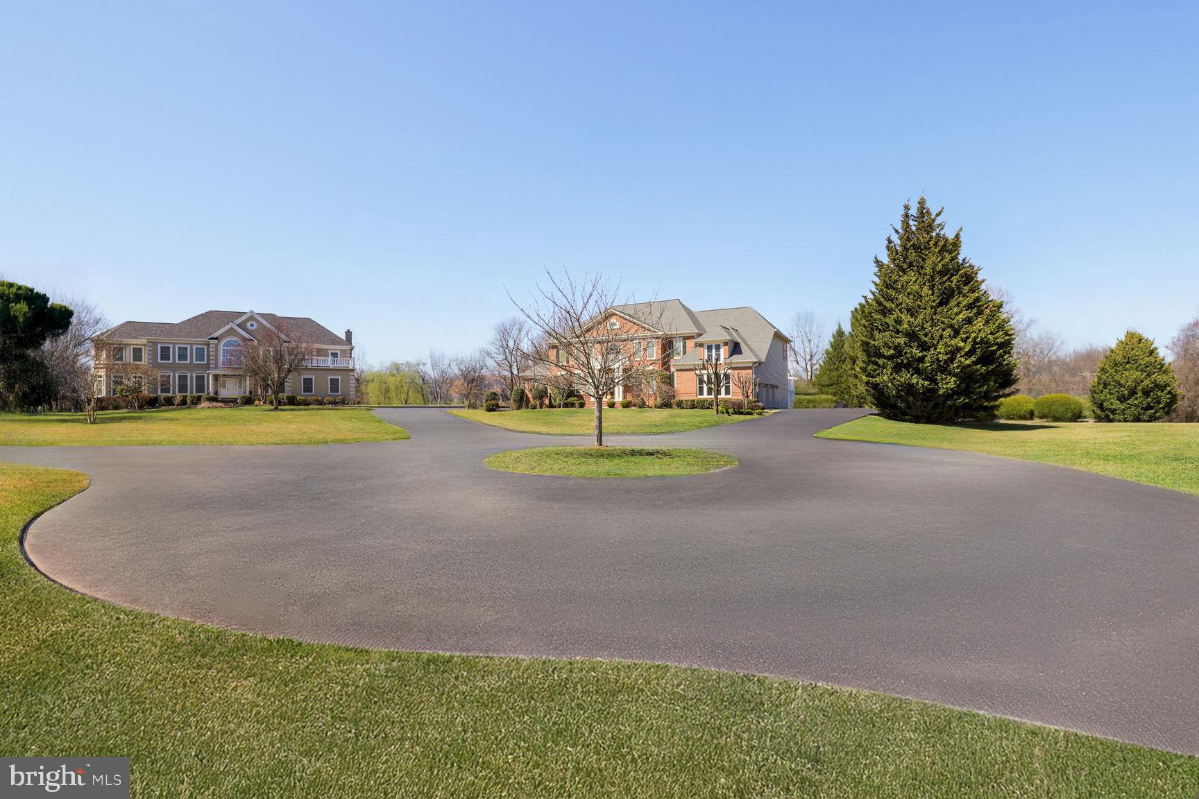 HAMPSHIRE GREENS - Residential