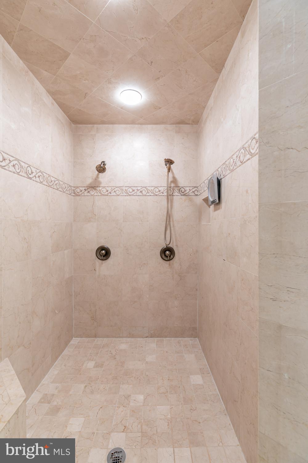 SENECA RIDGE - Residential