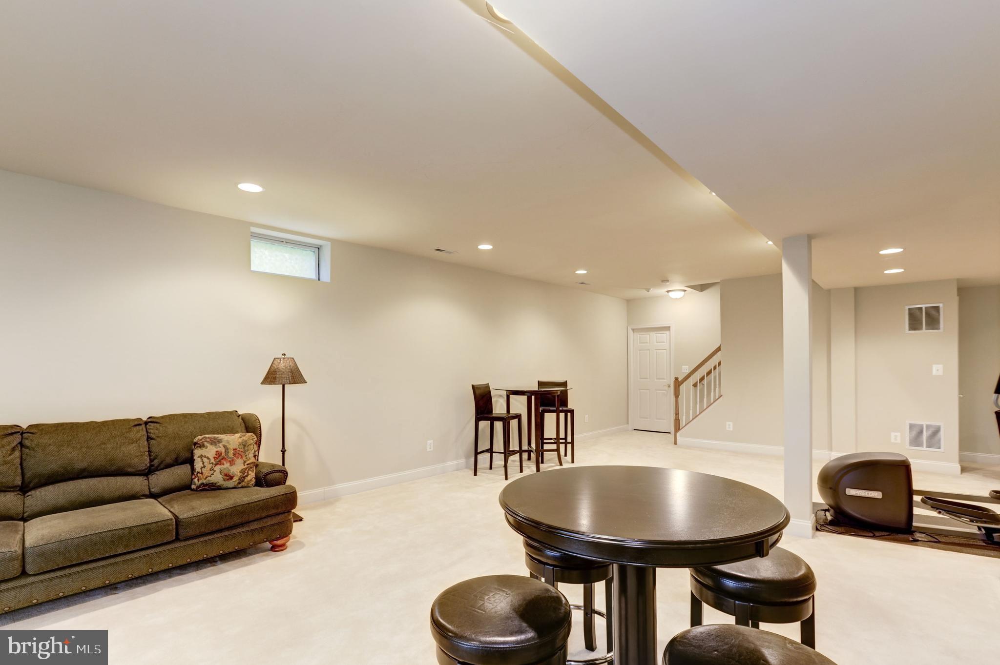 SOUTH RIDING - Residential