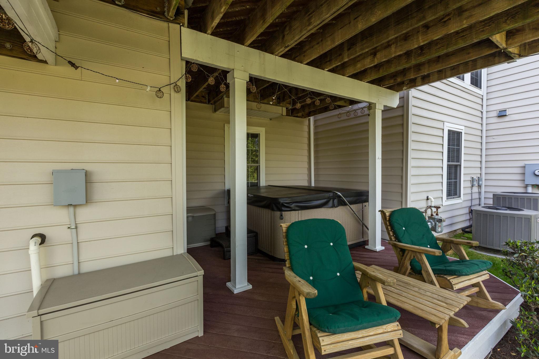 SOUTH RIDING - Residential