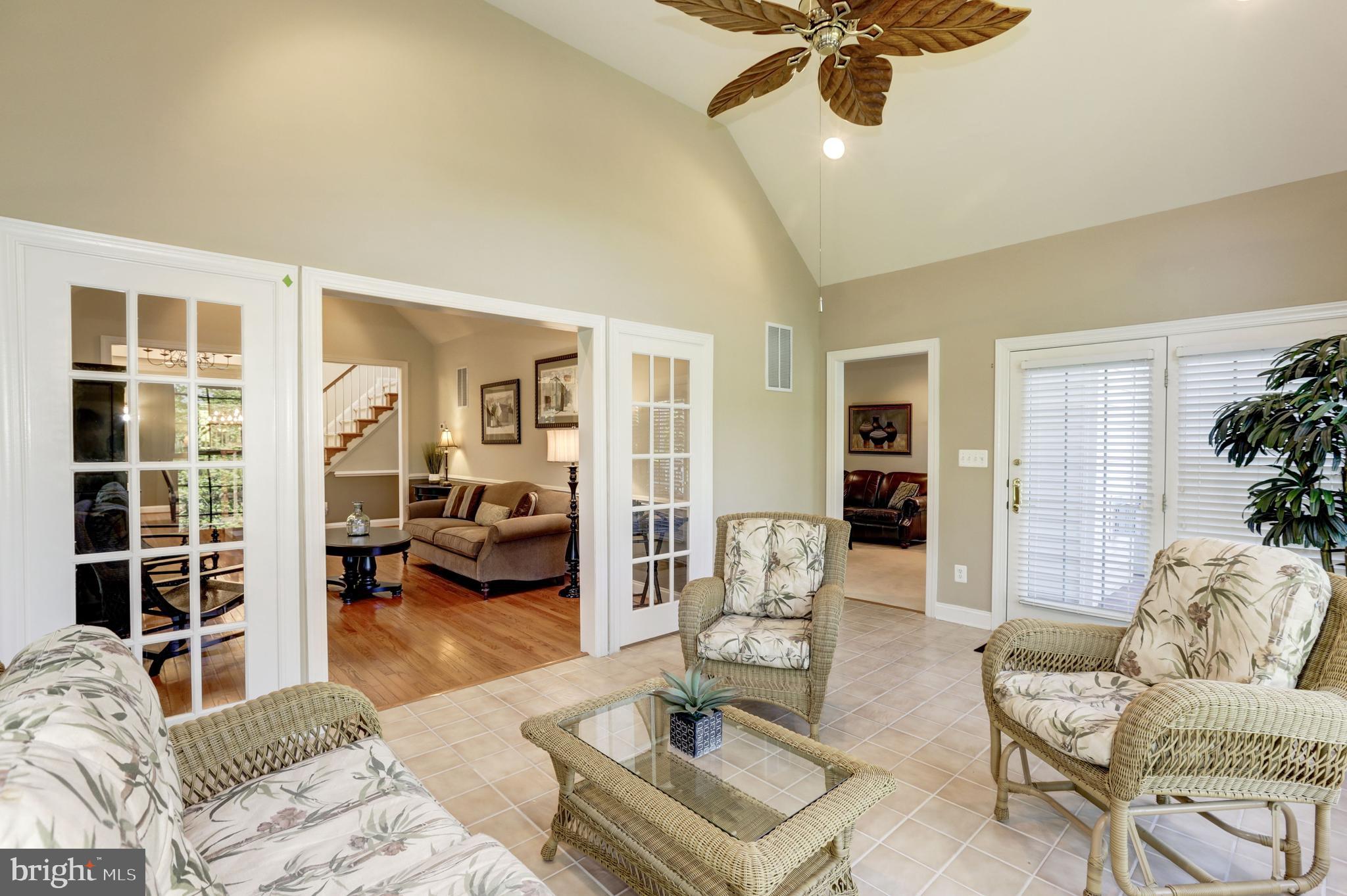 SOUTH RIDING - Residential