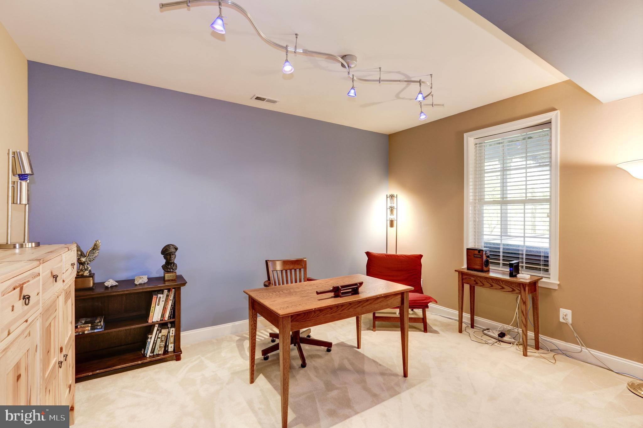 SOUTH RIDING - Residential