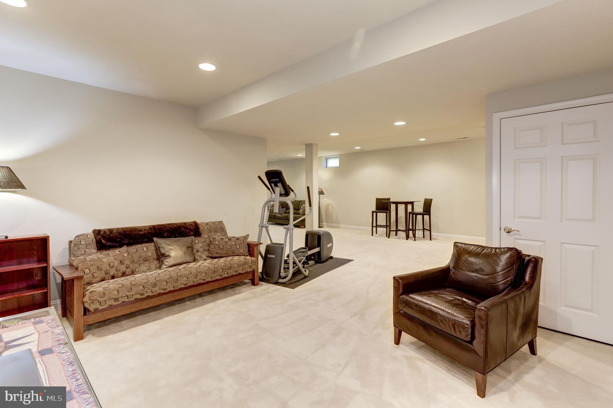 SOUTH RIDING - Residential