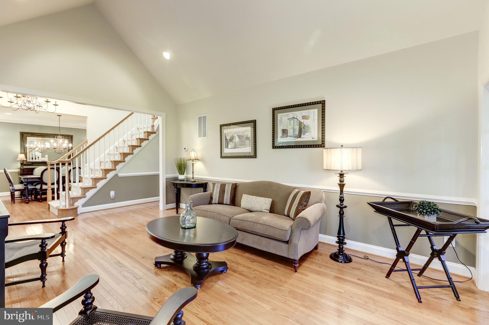 SOUTH RIDING - Residential