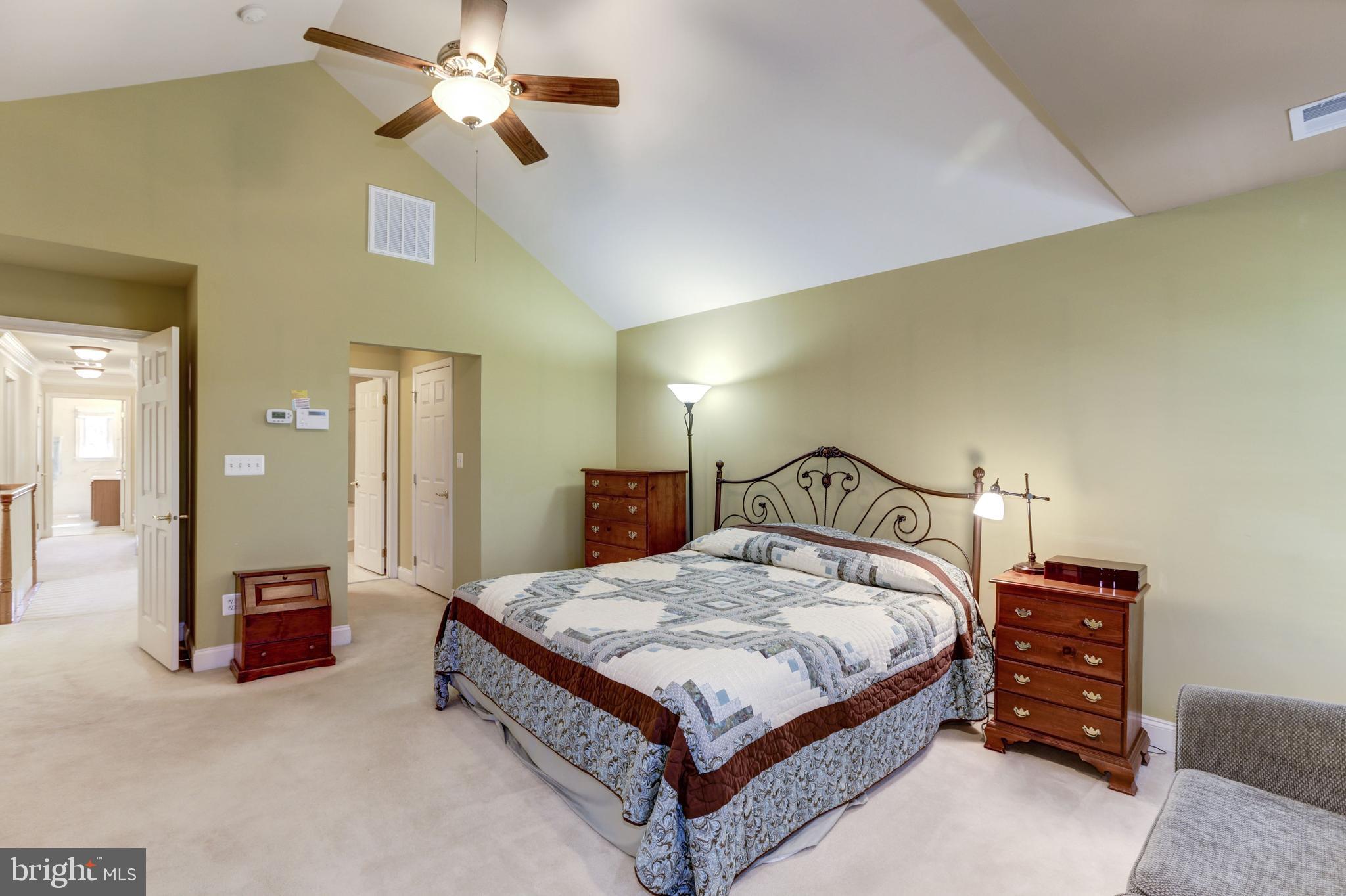 SOUTH RIDING - Residential