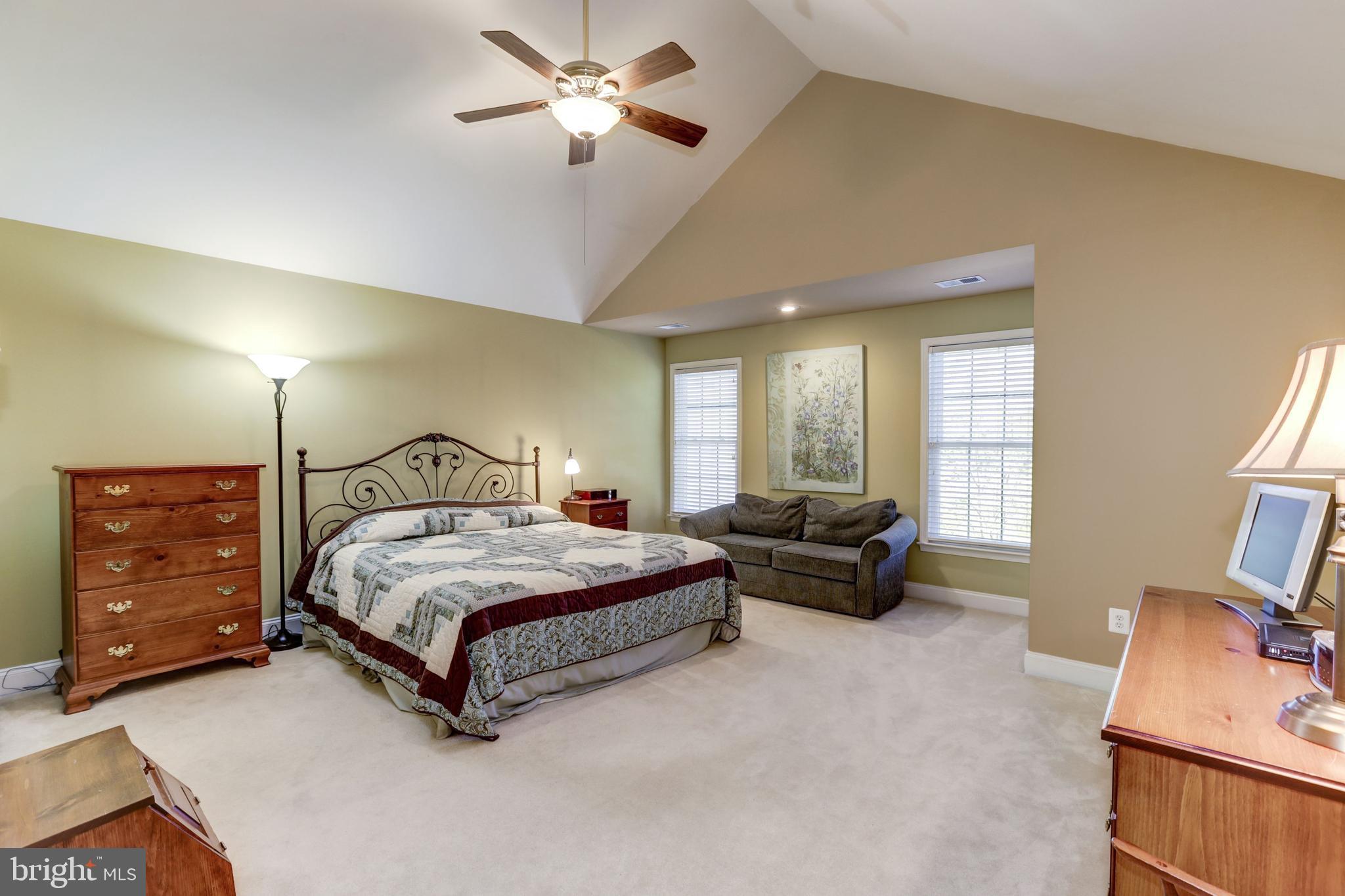 SOUTH RIDING - Residential