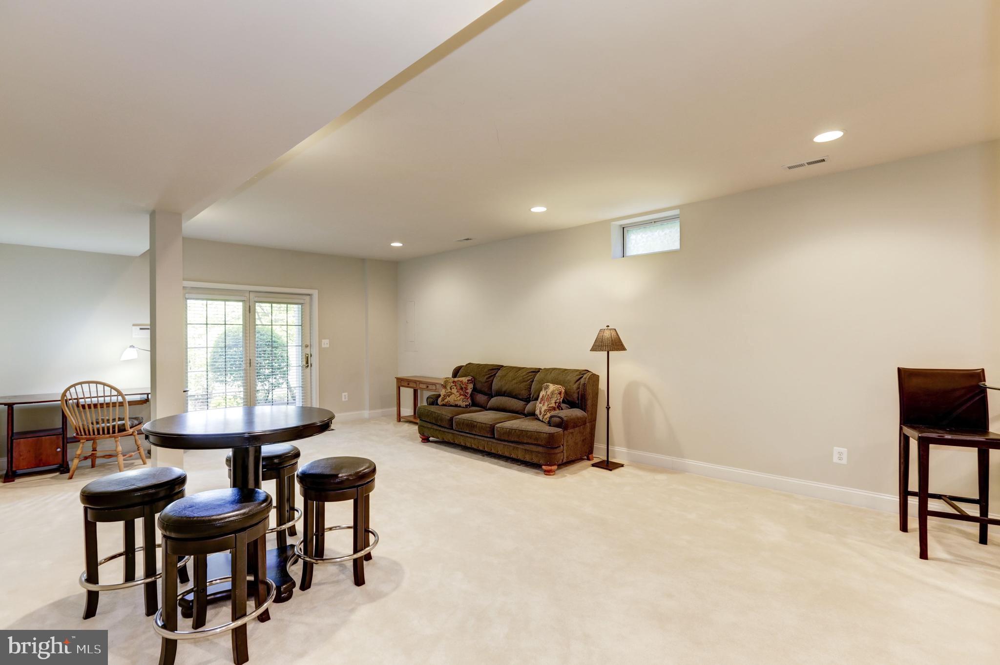 SOUTH RIDING - Residential