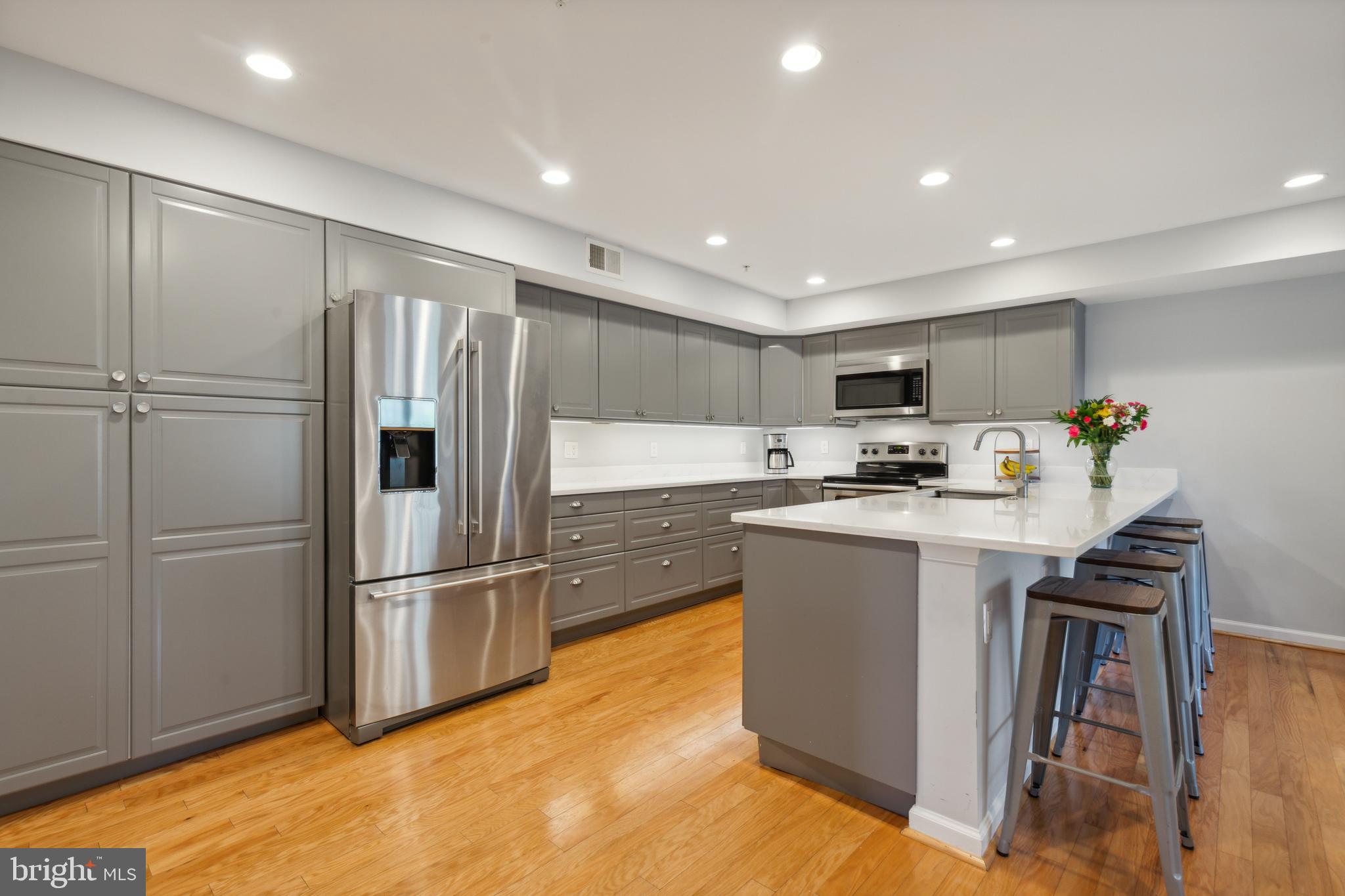 OCCOQUAN POINTE CONDO - Residential