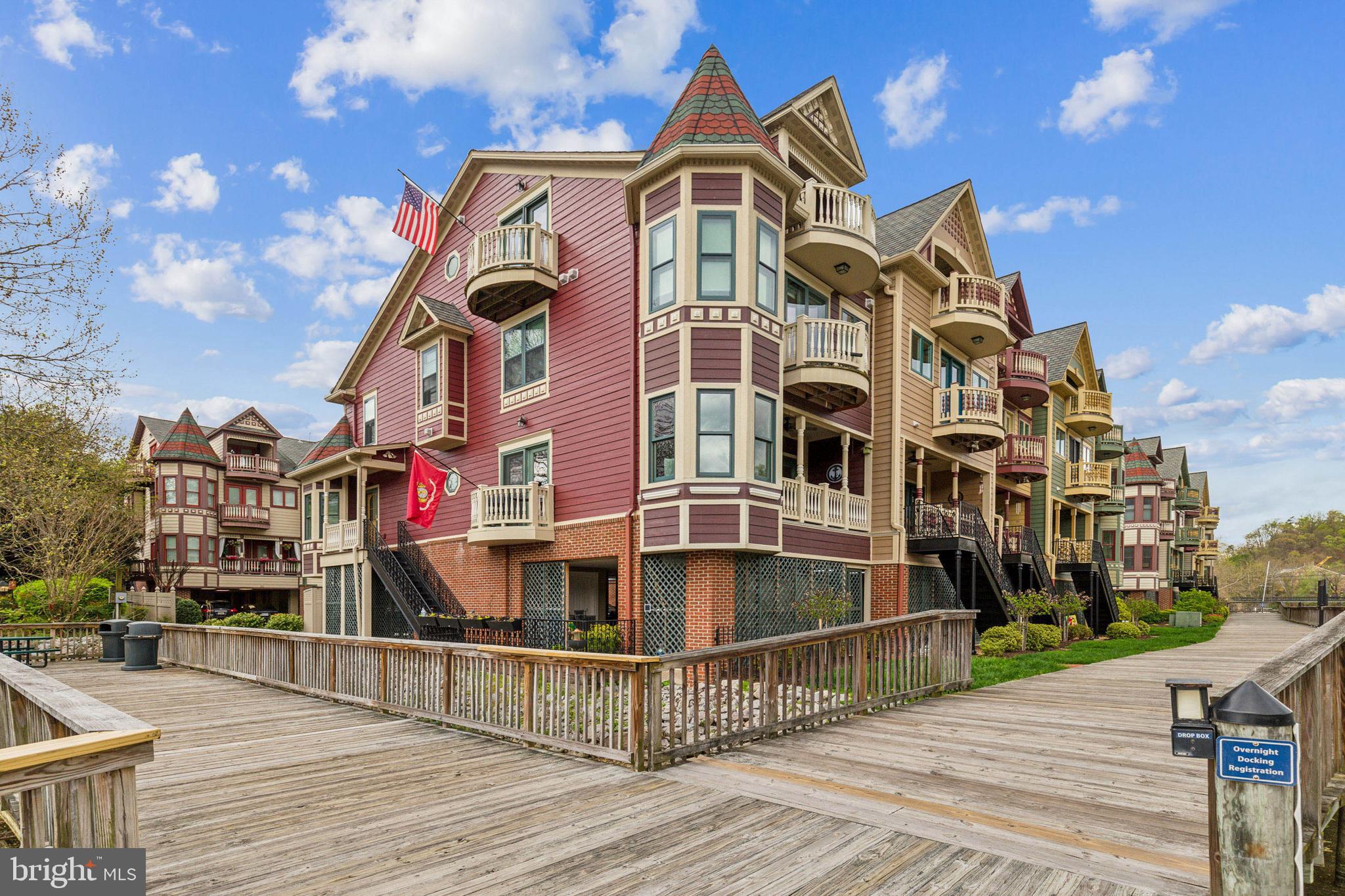 OCCOQUAN POINTE CONDO - Residential