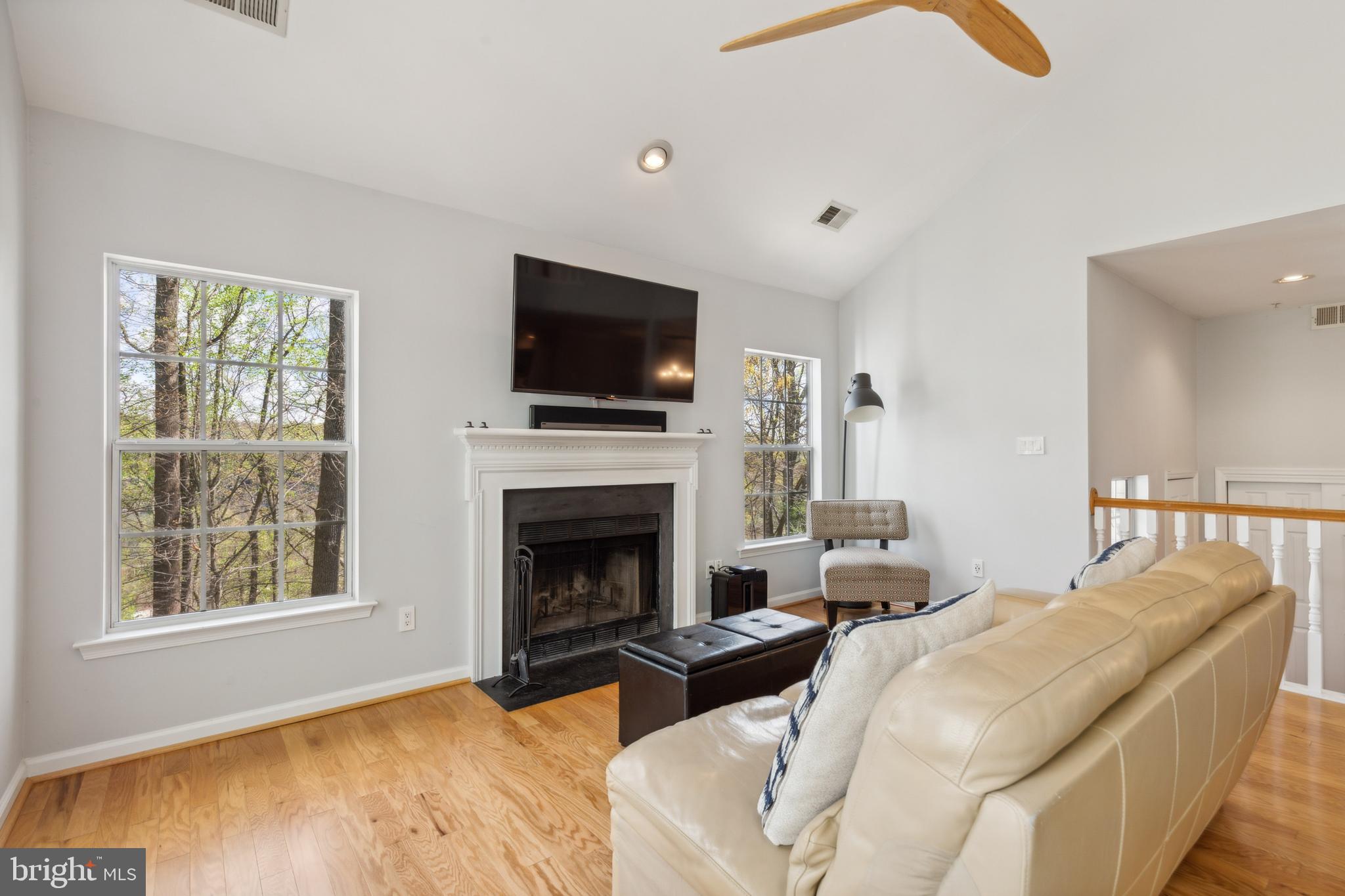 OCCOQUAN POINTE CONDO - Residential