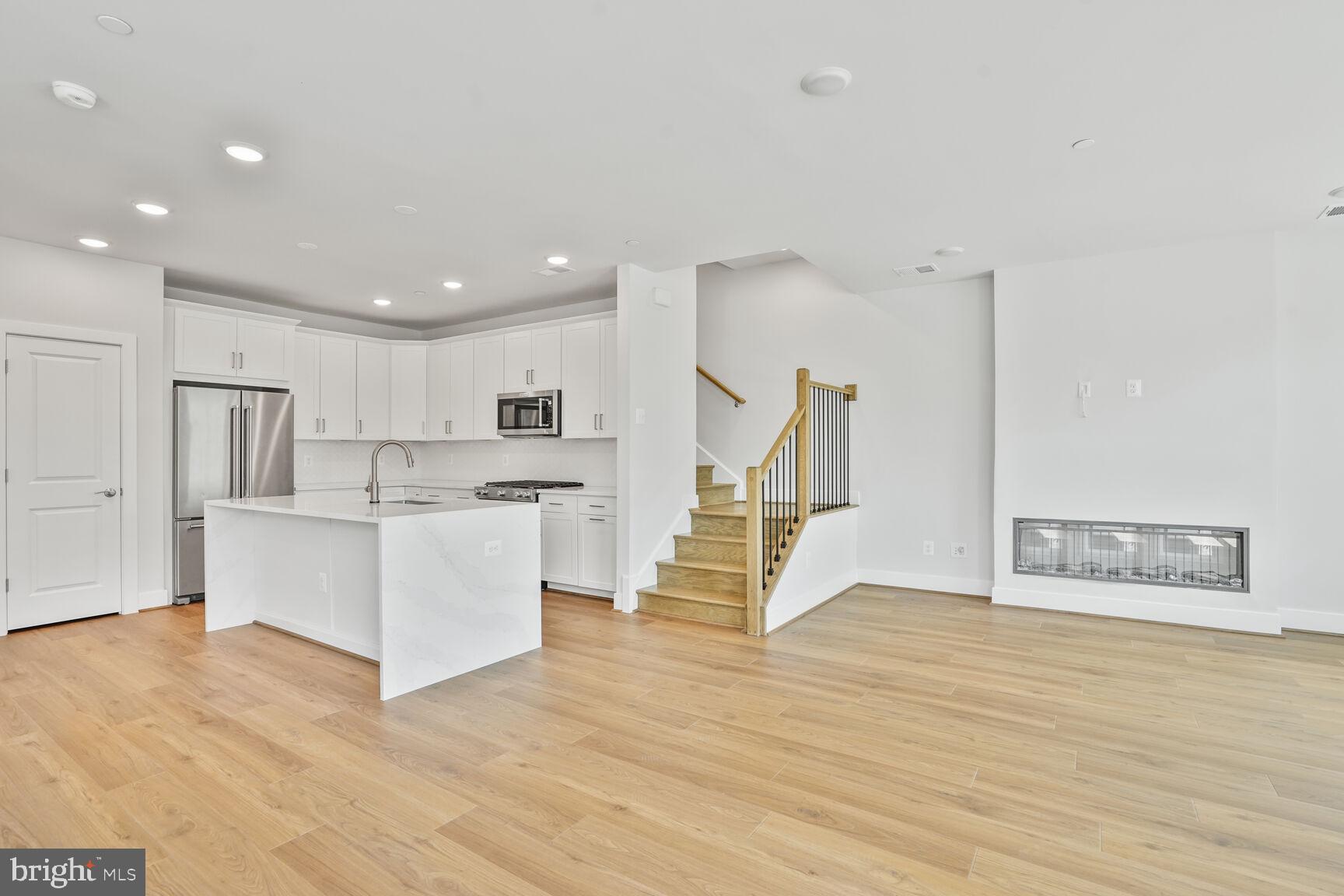 4977 EISENHOWER AVENUE