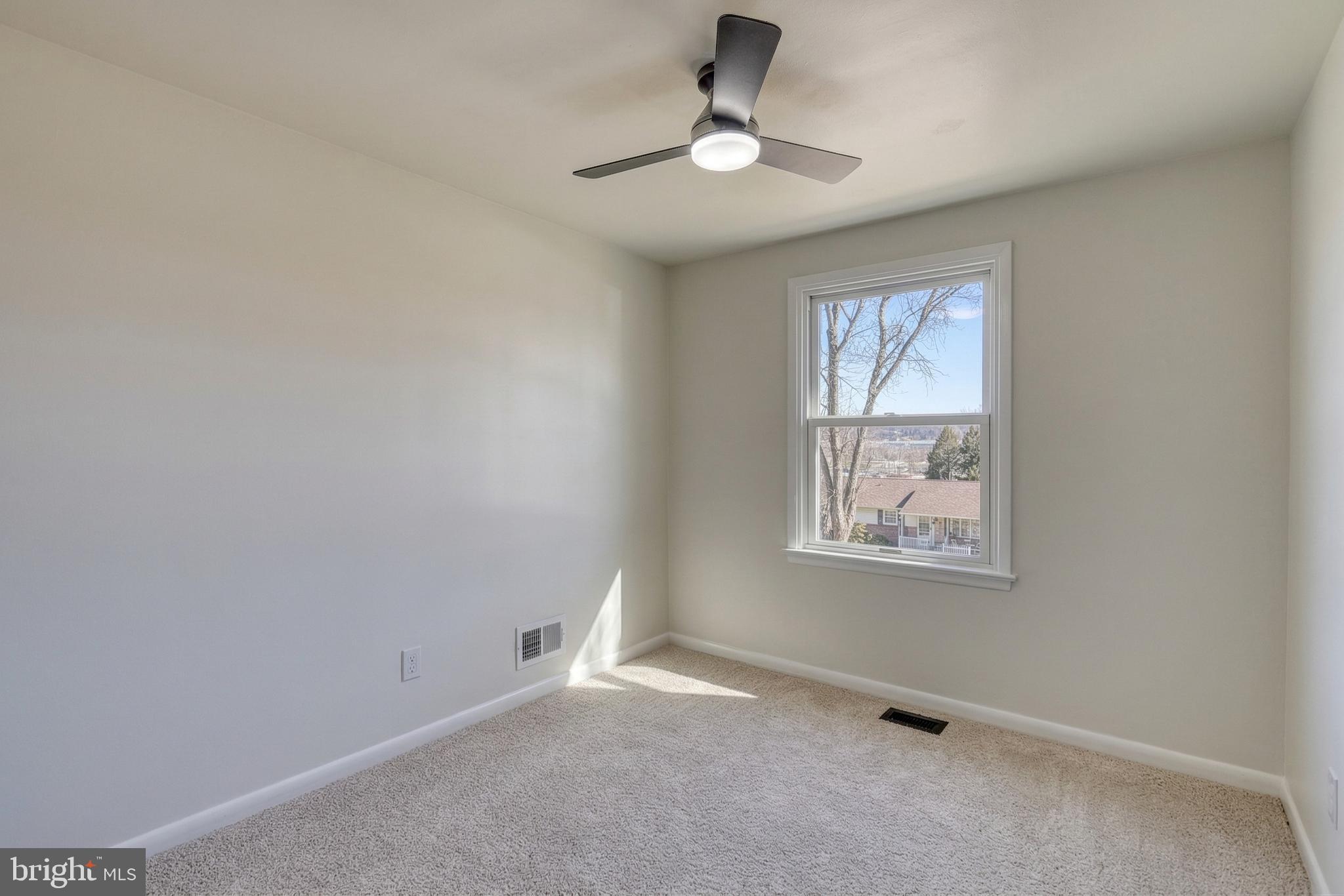 SPRINGETTSBURY - Residential