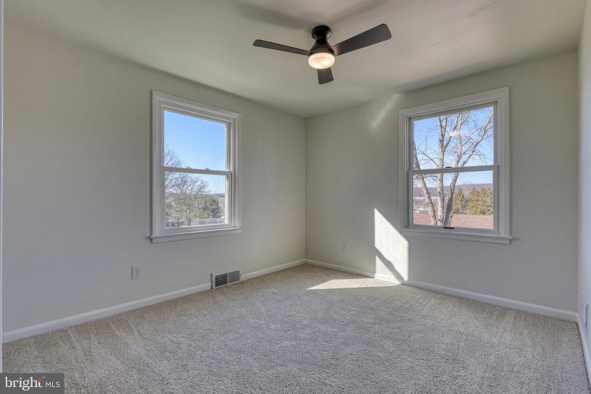 SPRINGETTSBURY - Residential