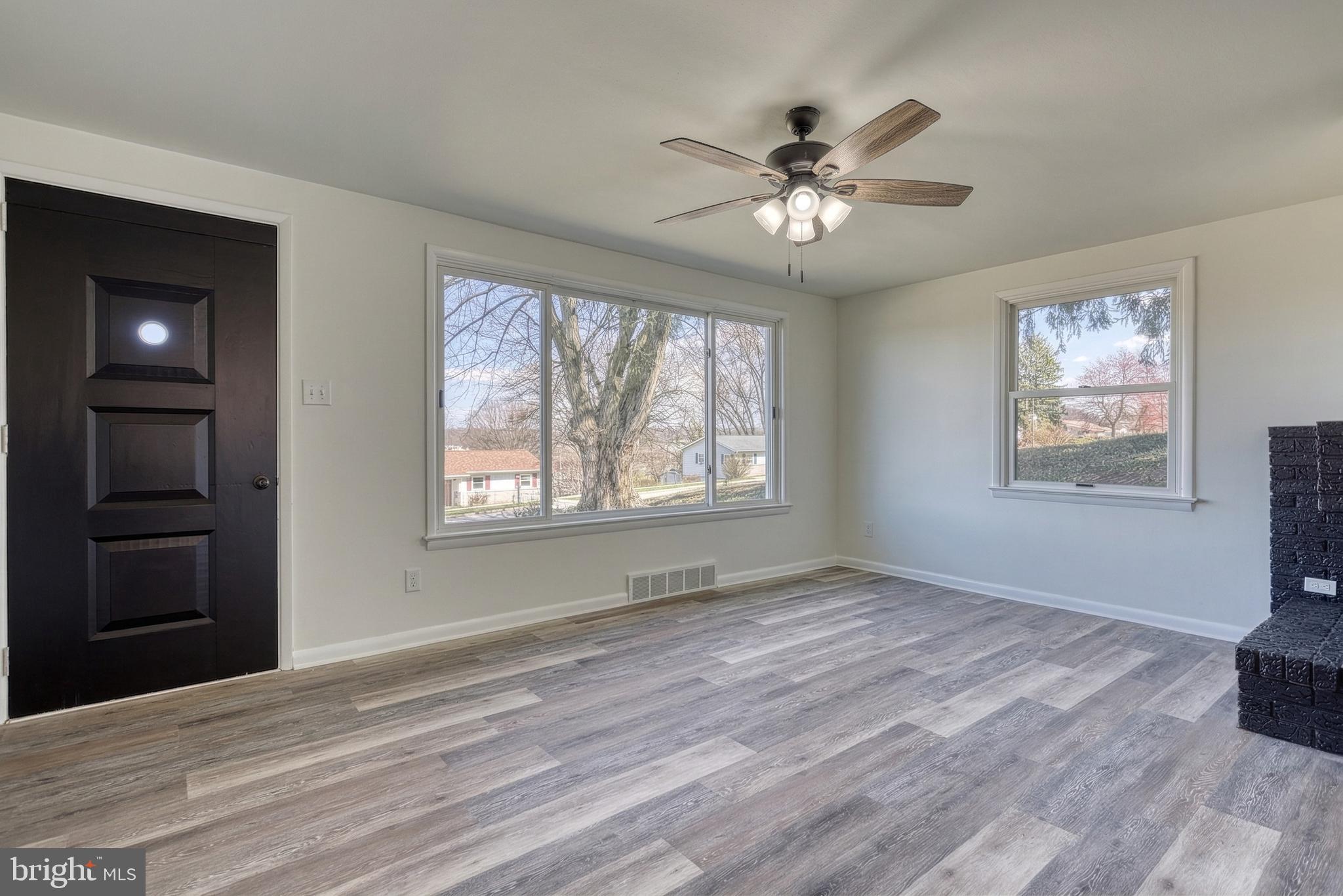 SPRINGETTSBURY - Residential