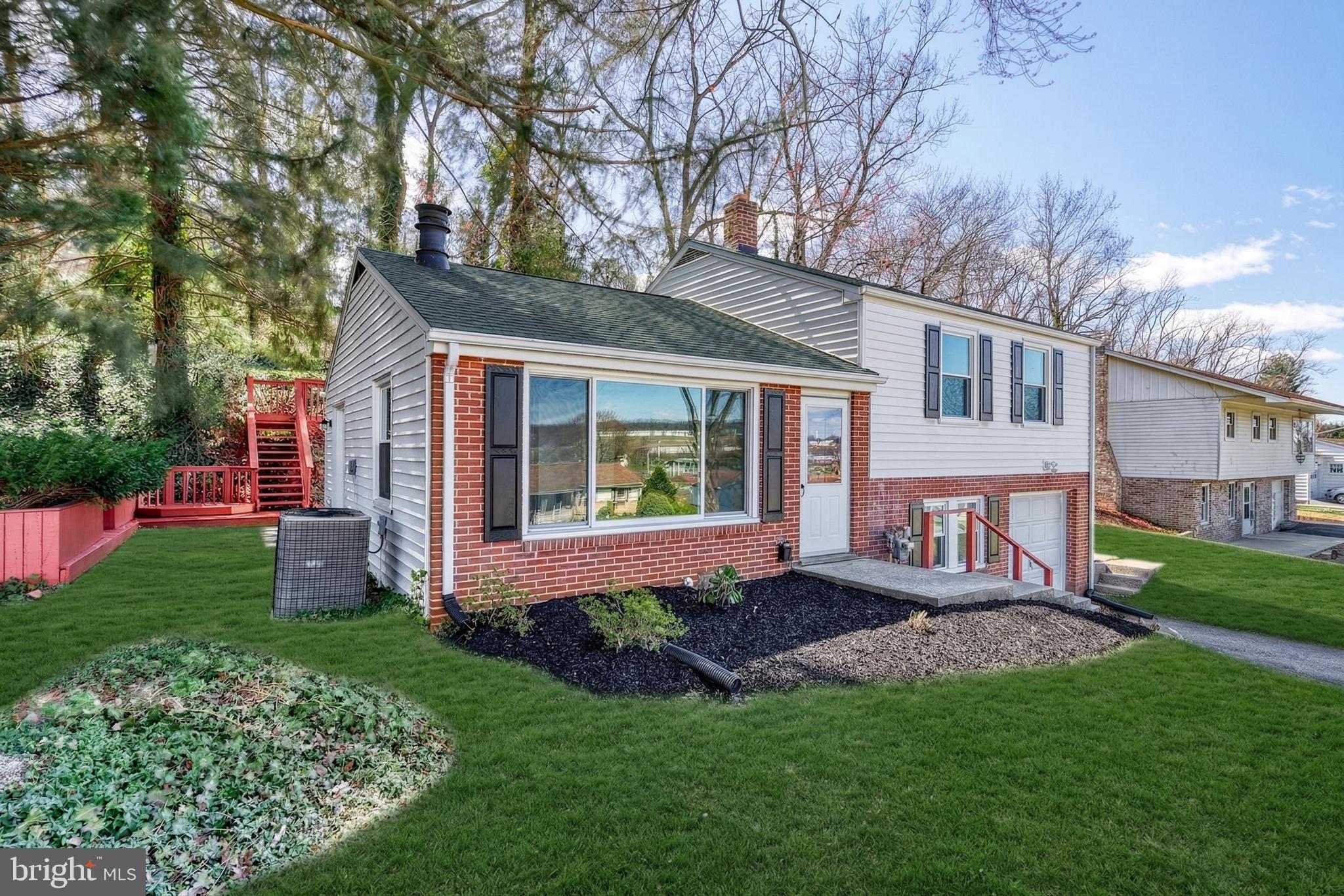 SPRINGETTSBURY - Residential