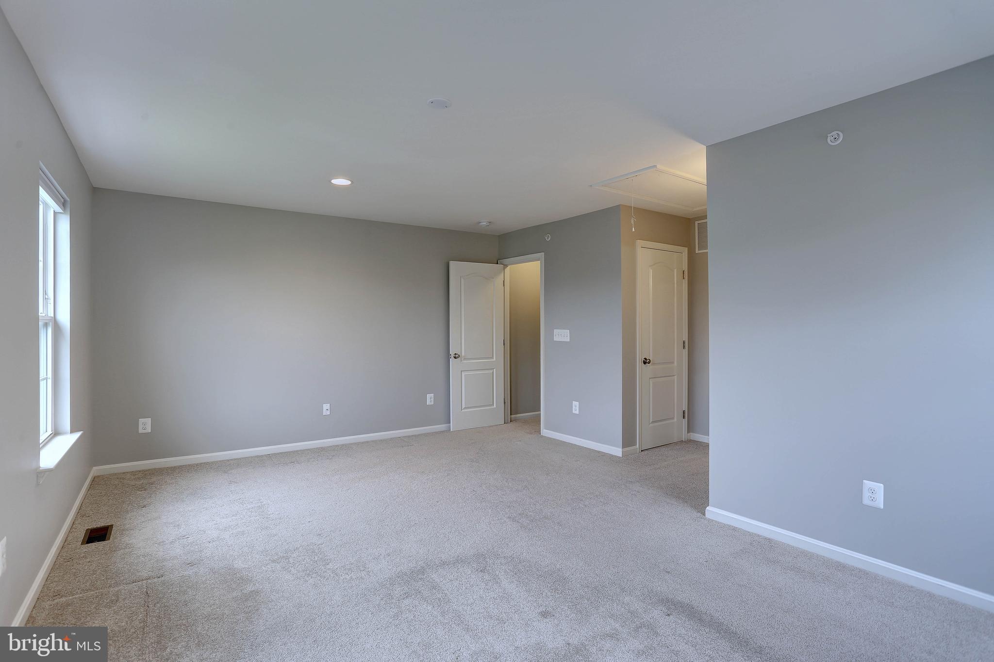 RESERVOIR RIDGE - Residential