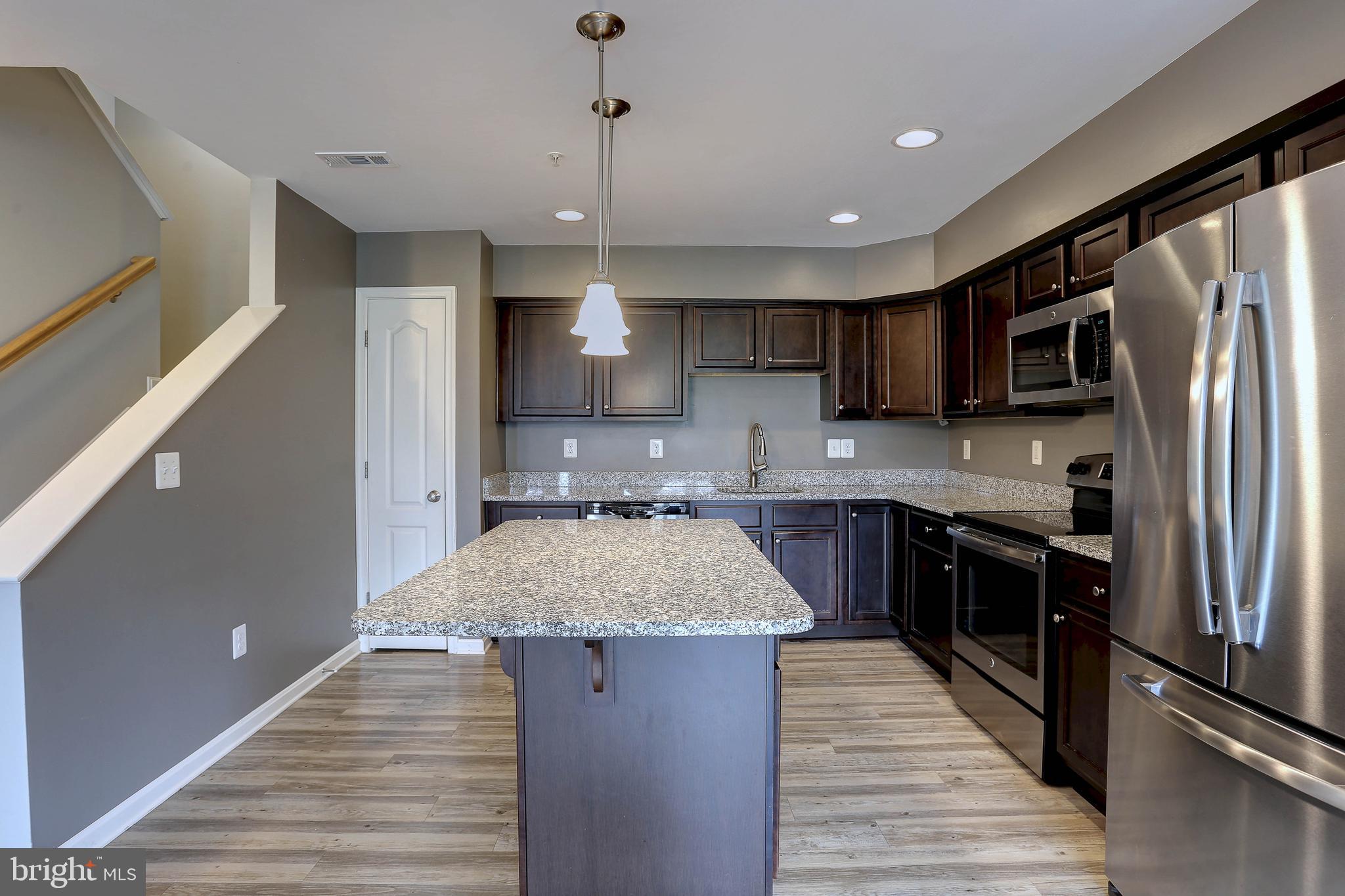 RESERVOIR RIDGE - Residential