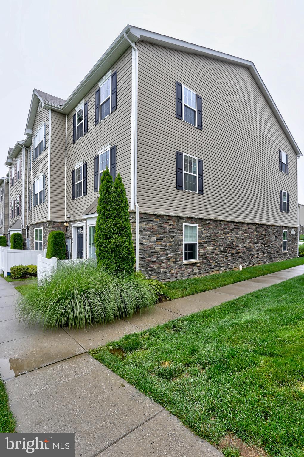 RESERVOIR RIDGE - Residential