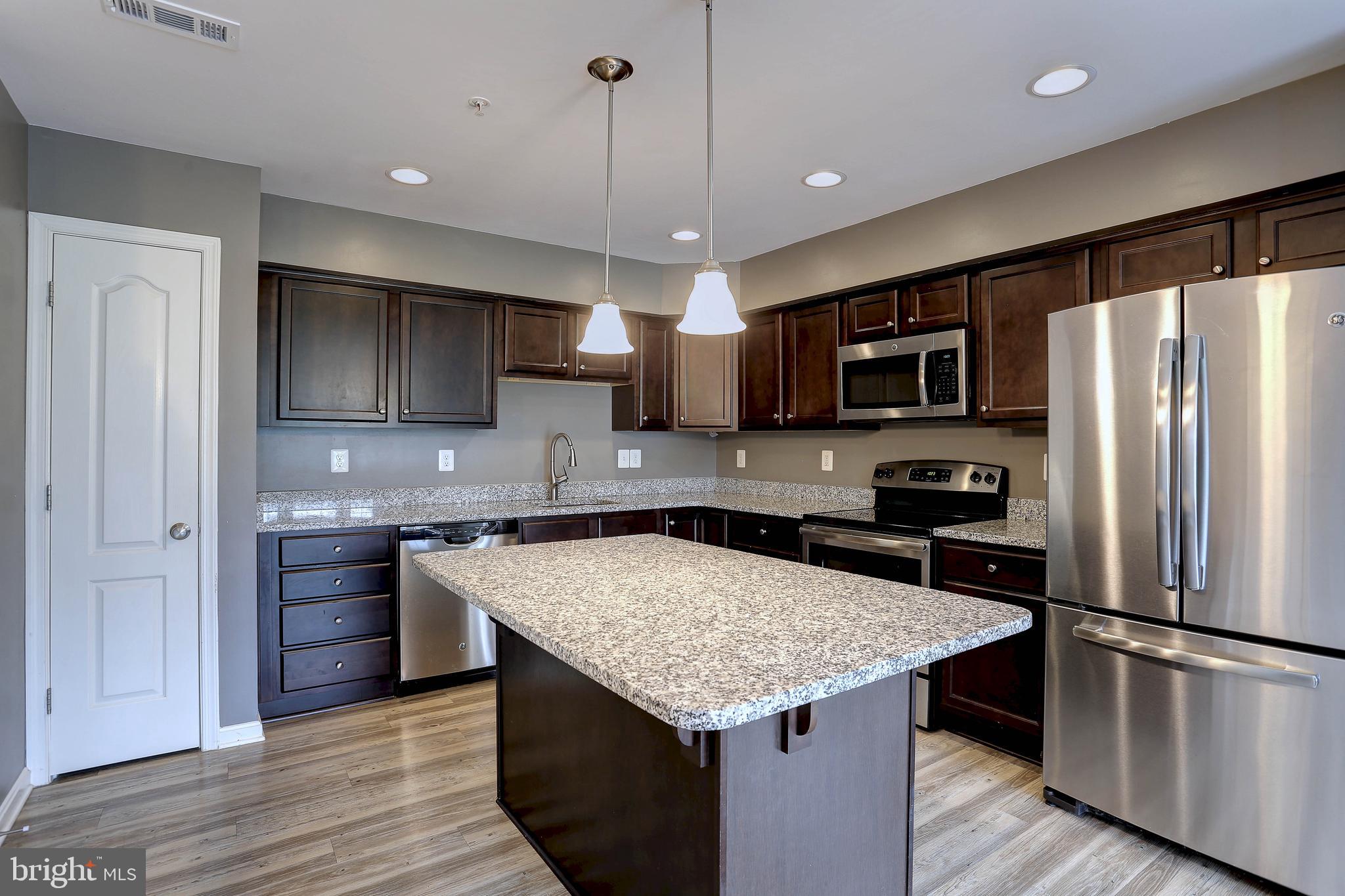 RESERVOIR RIDGE - Residential