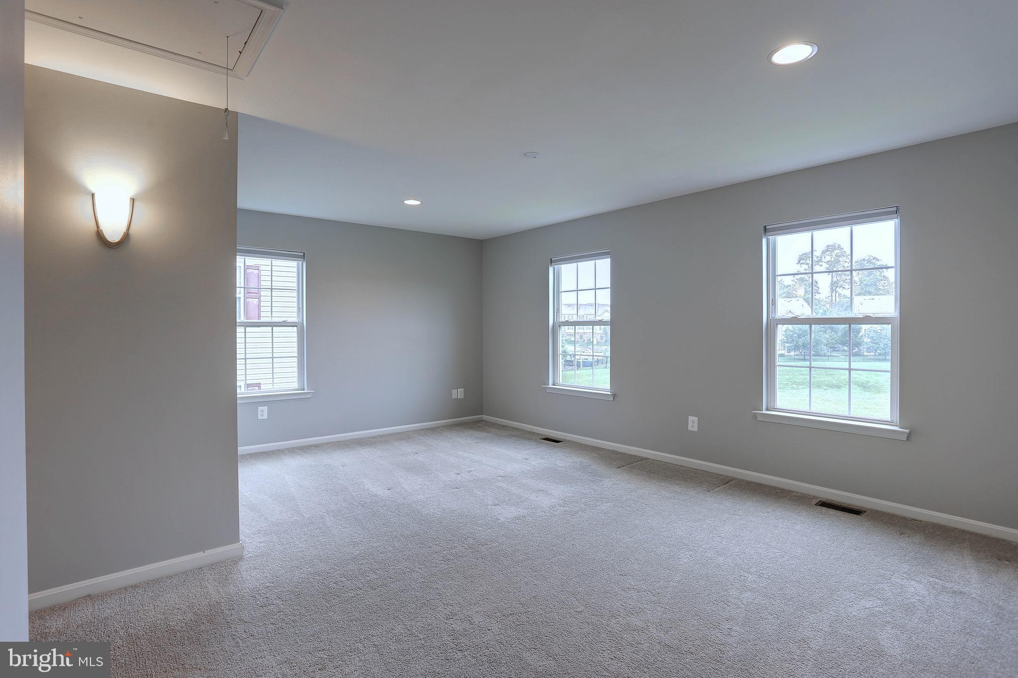 RESERVOIR RIDGE - Residential