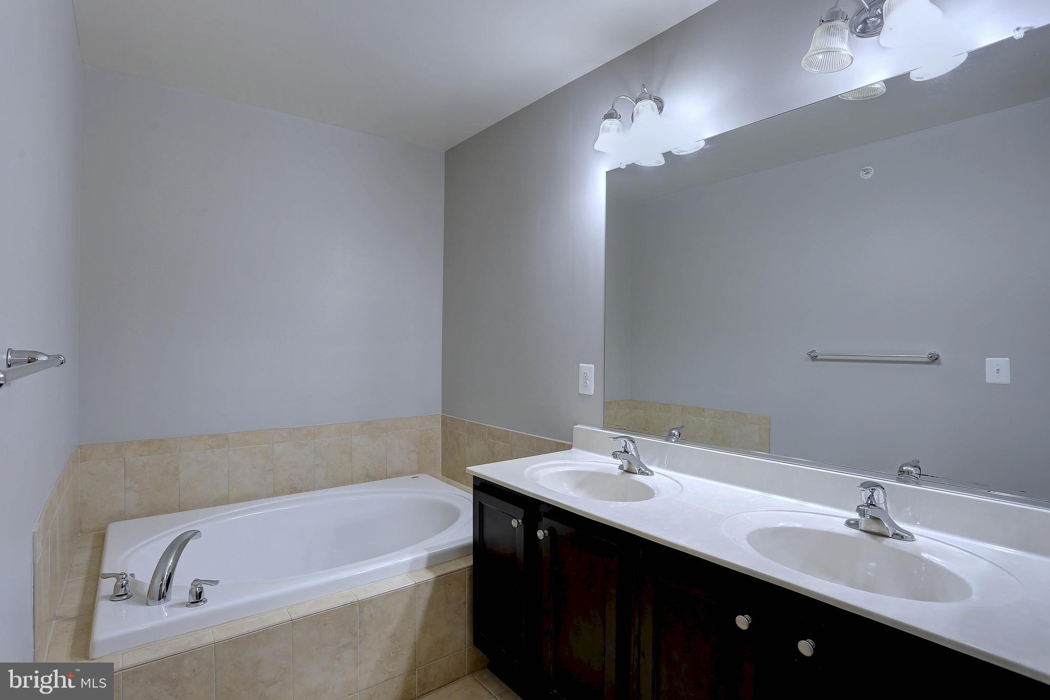 RESERVOIR RIDGE - Residential