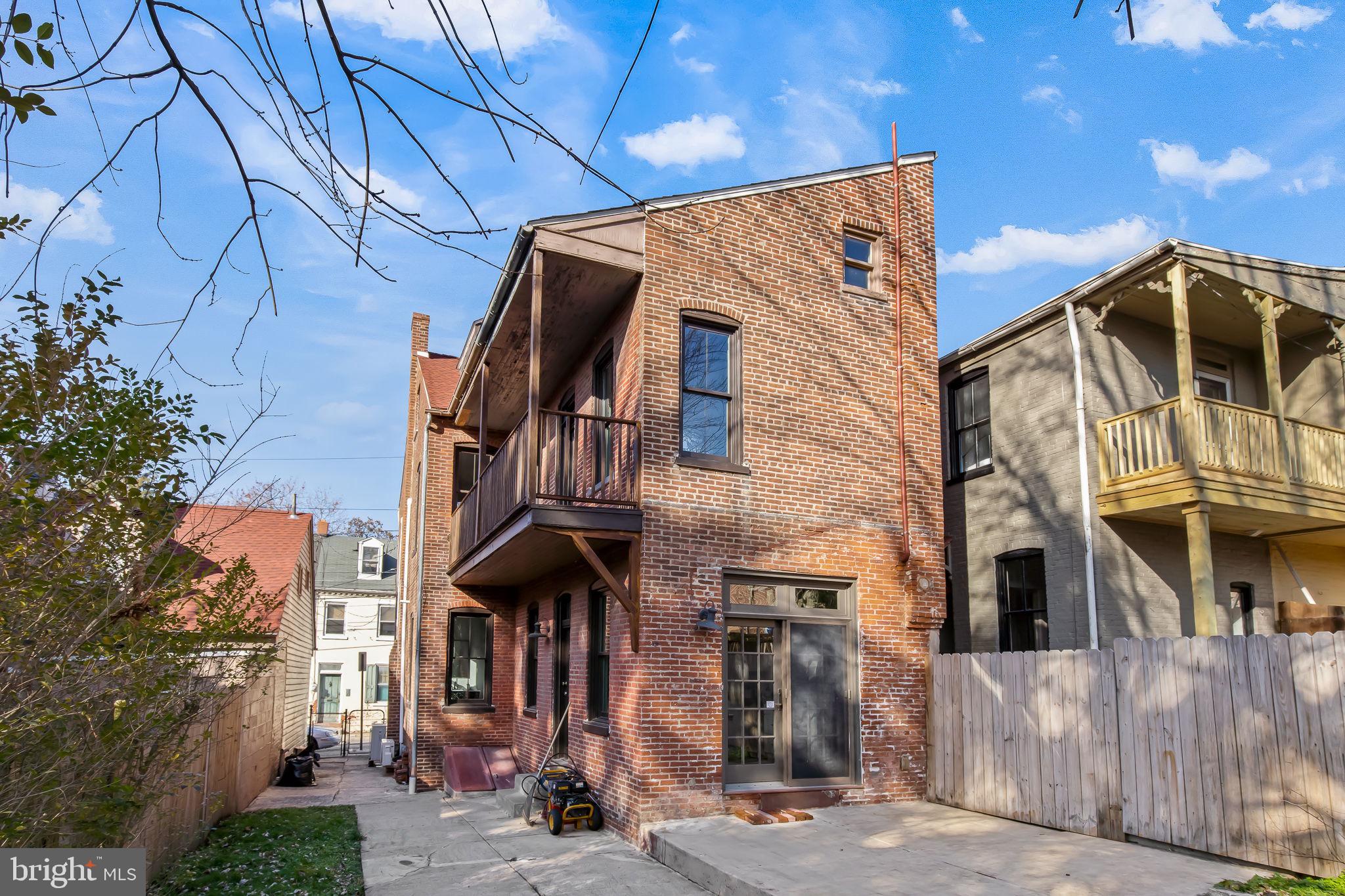 DOWNTOWN LANCASTER - Residential